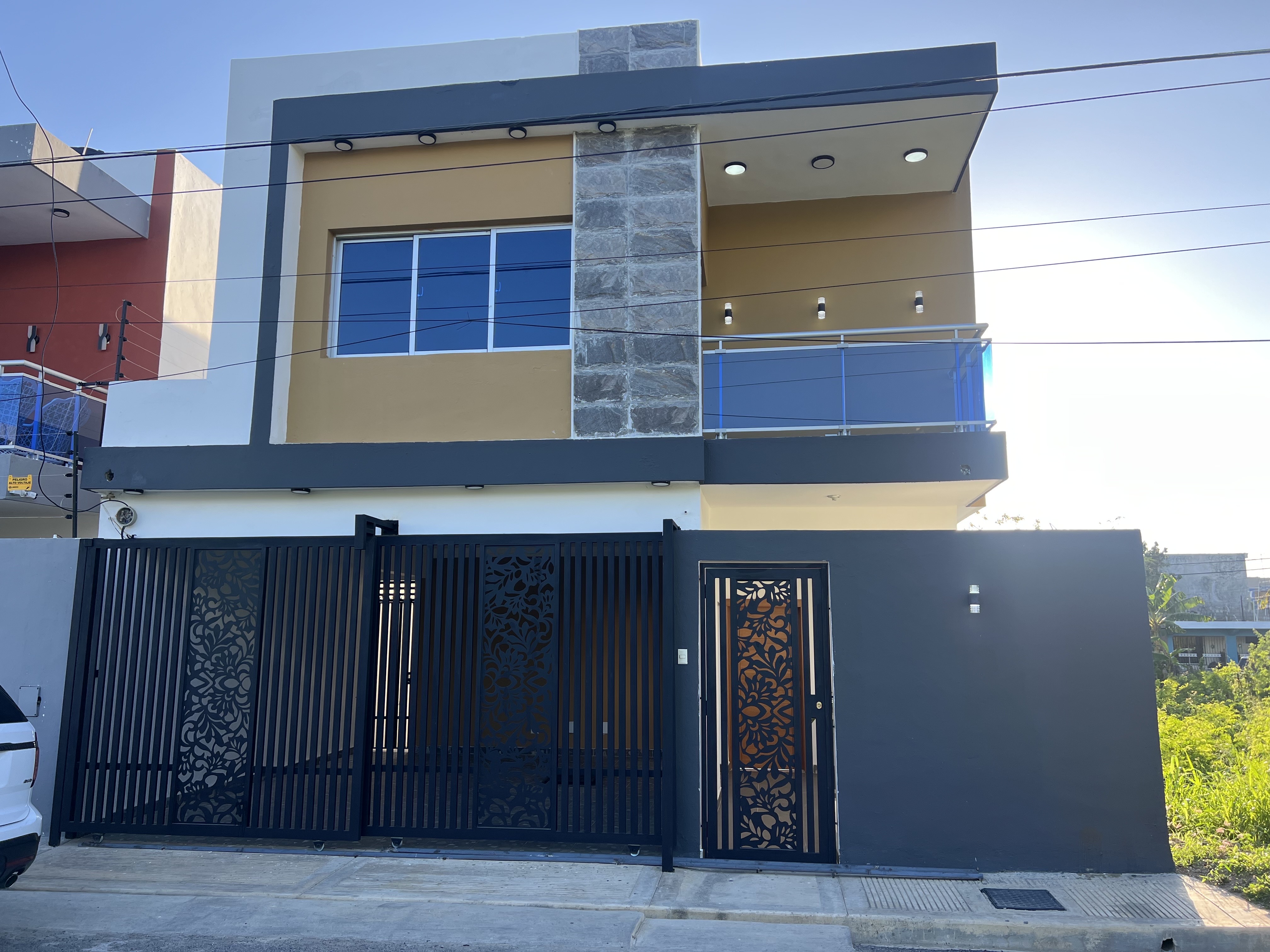 casas - venta de casa en la autopista de san isidro brisa oriental Santo Domingo este  1