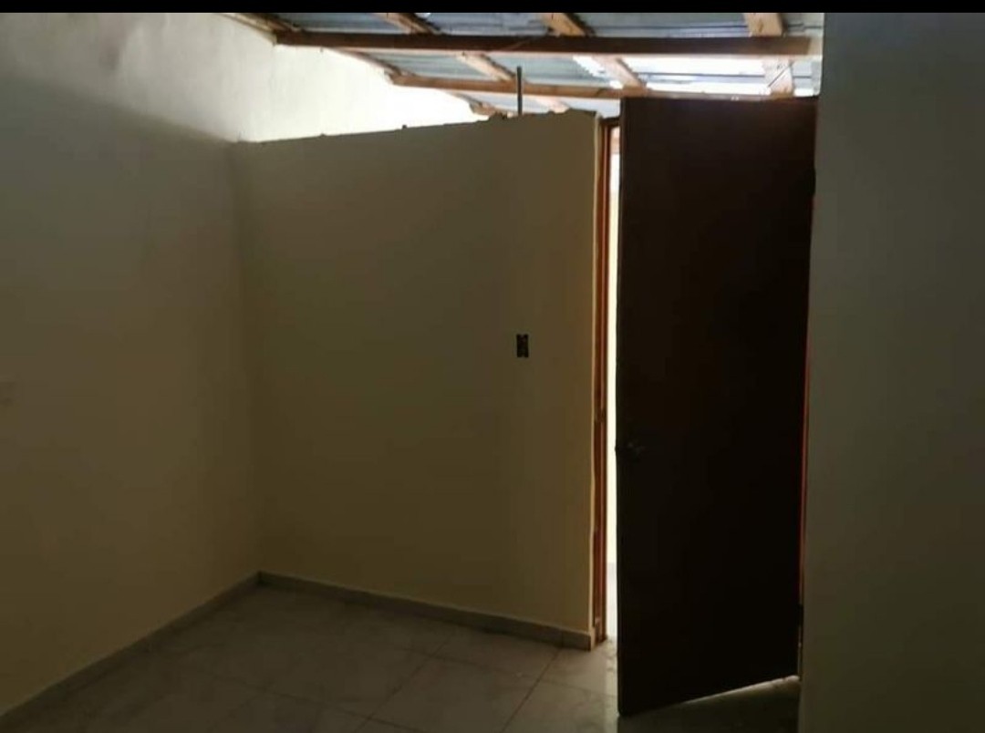 casas - Se Vende Casa en el Pedro Justo Carrion   de OPORTUNIDAD CON LOCAL COMERCIAL. 5