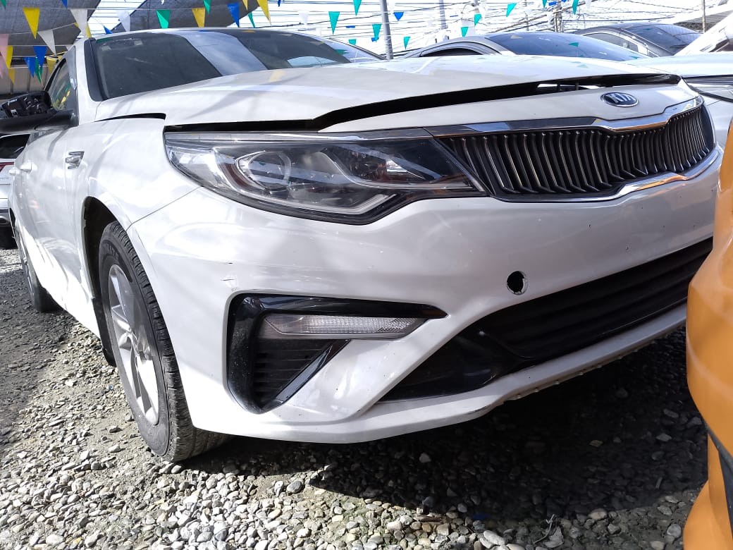 carros - KIA K5 2019 BlancoDESDE: RD$ 815,100.00 1