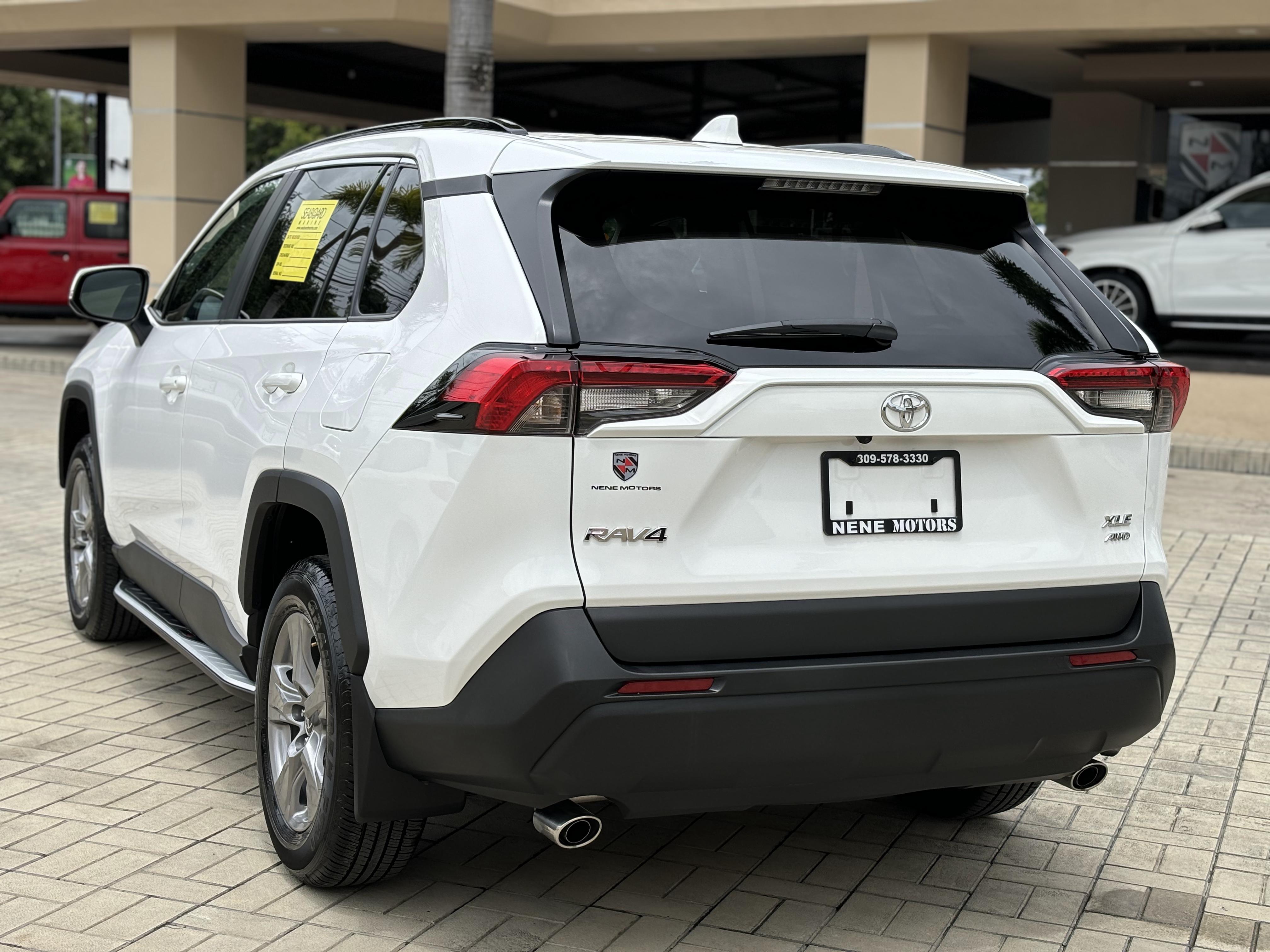 jeepetas y camionetas - Toyota RAV4 XLE 4x4 año 2024 Recién Importada. 3