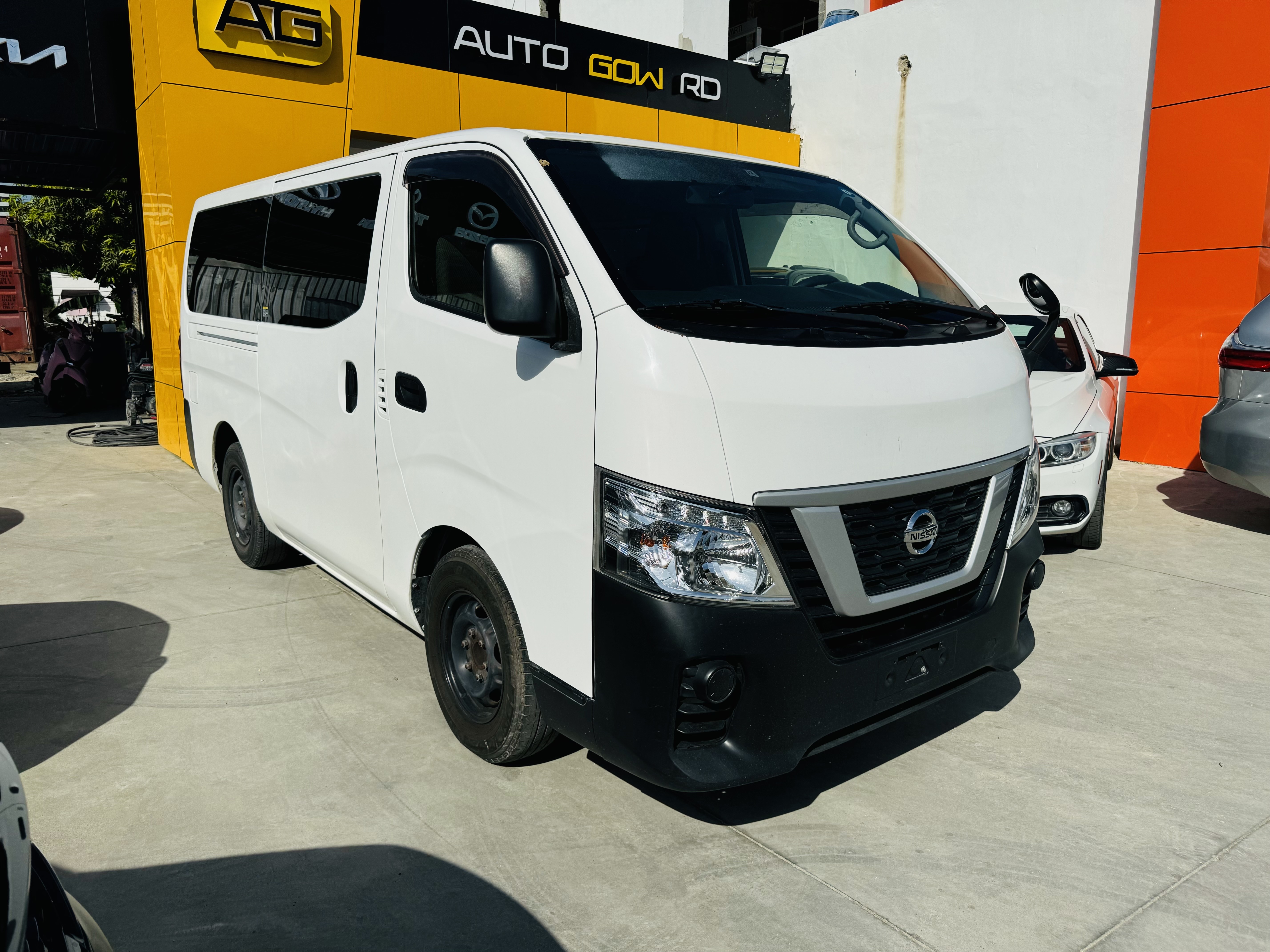 jeepetas y camionetas - Nissan NV 350 2018 ✅ Como nueva  1