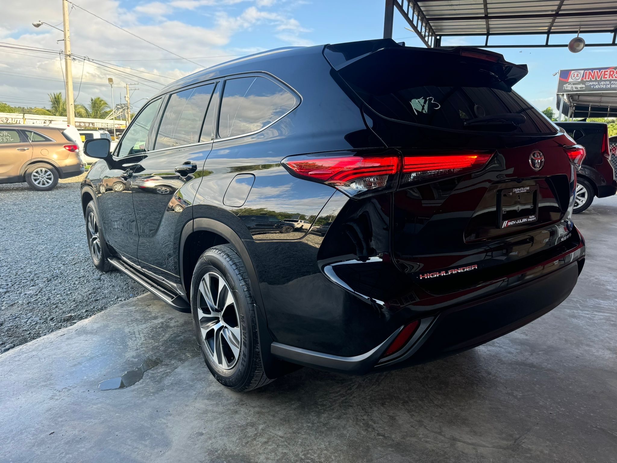 jeepetas y camionetas - Toyota Highlander XLE 2020
 4