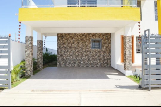 casas - Casa en Montecristi  con Piscina espaciosa  2