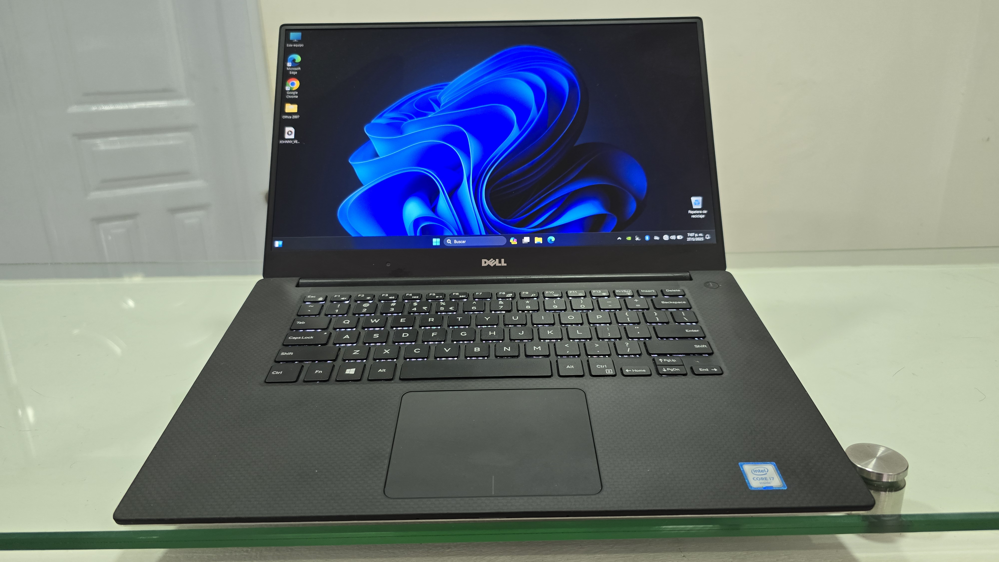 computadoras y laptops - Dell xps 15 Pulg Core i7 Ram 16gb ddr4 Disco 256gb Nvidea Gtx 960m 10gb 