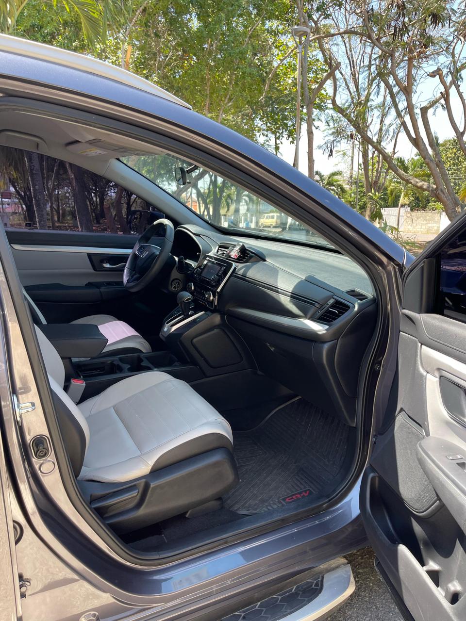 jeepetas y camionetas - Honda crv lx 2017 clean  4