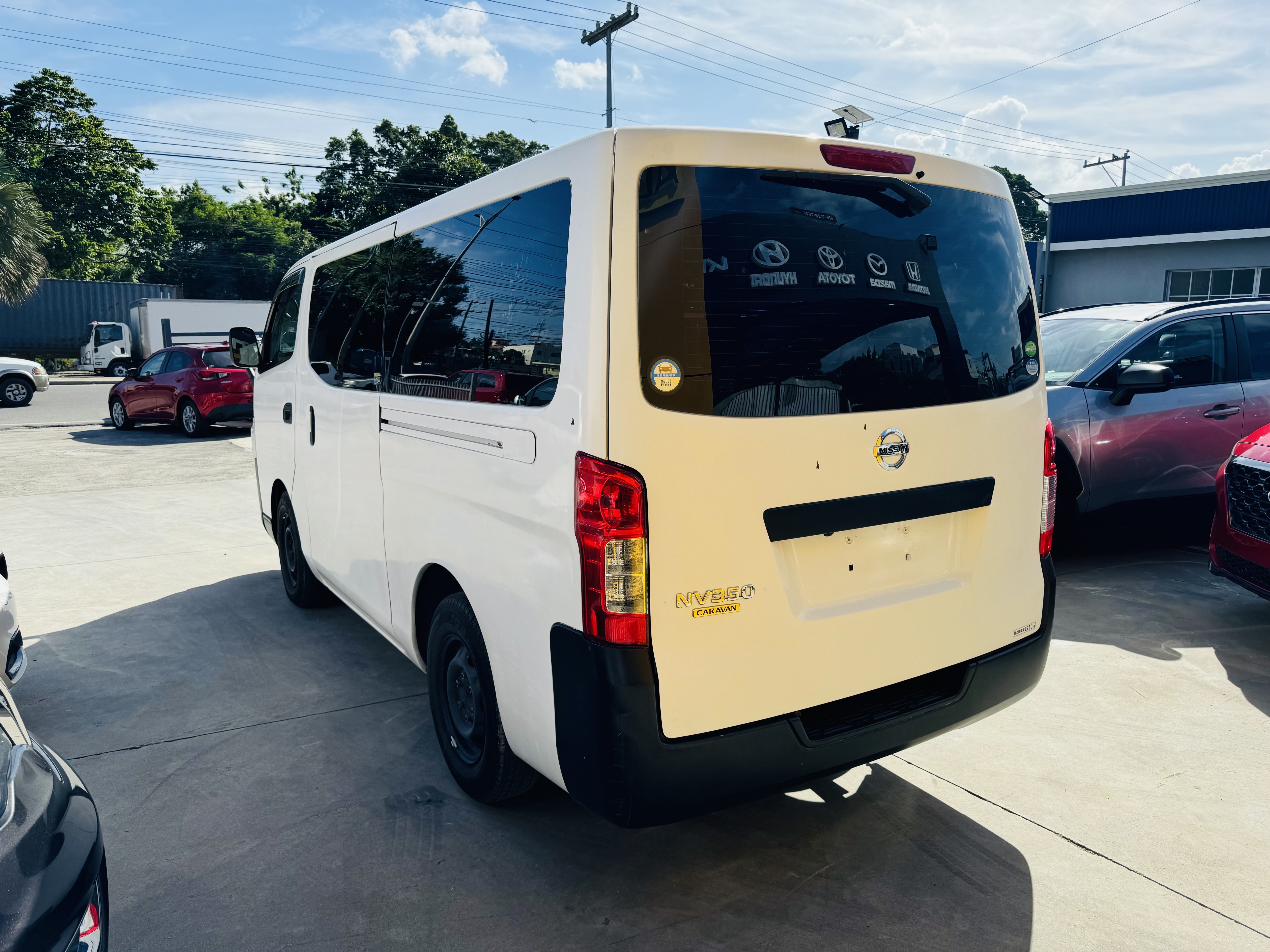 jeepetas y camionetas - Nissan NV 350 2018 ✅ Como nueva  3