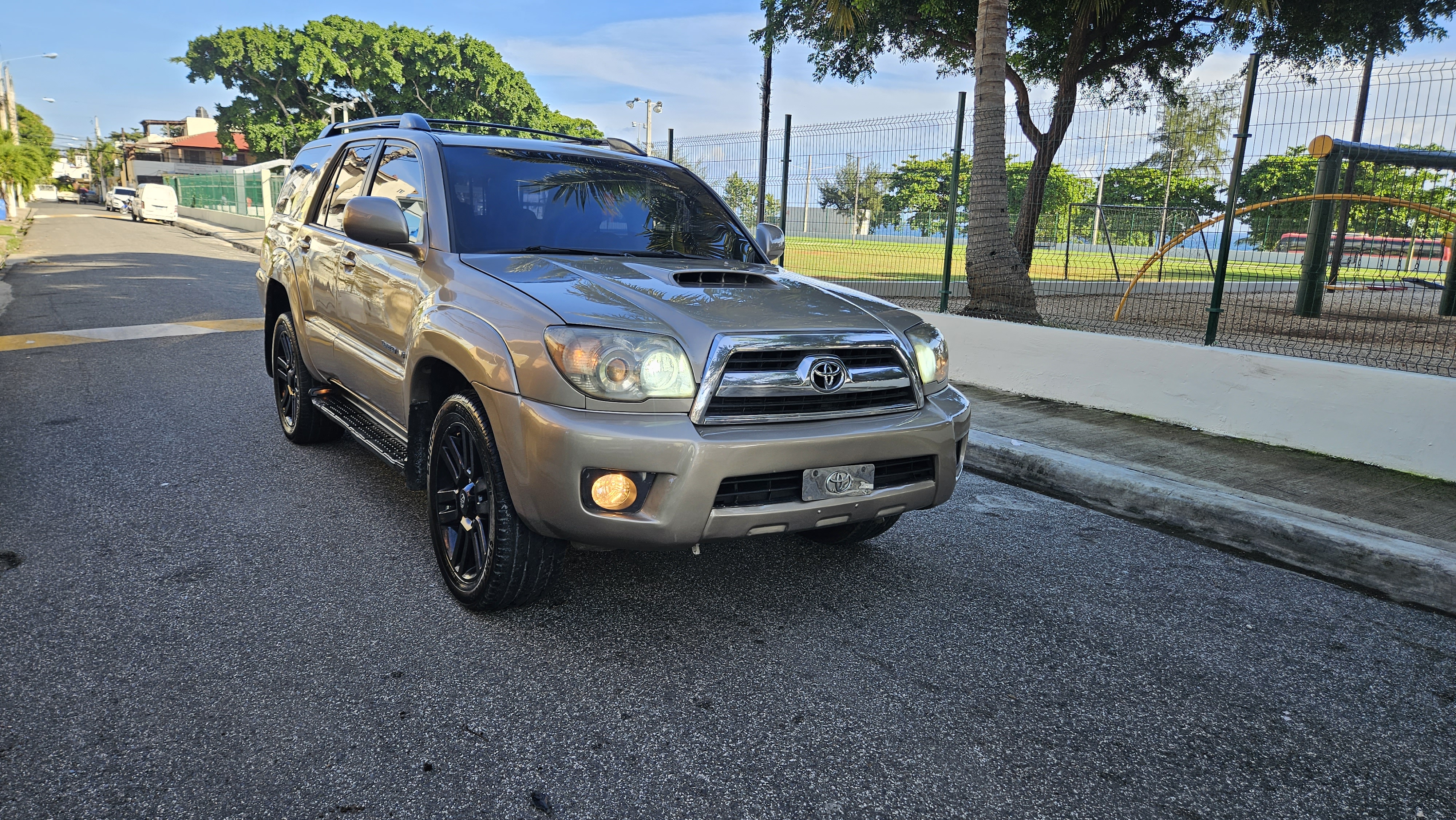 jeepetas y camionetas - Toyota 4runner diesel límited  3