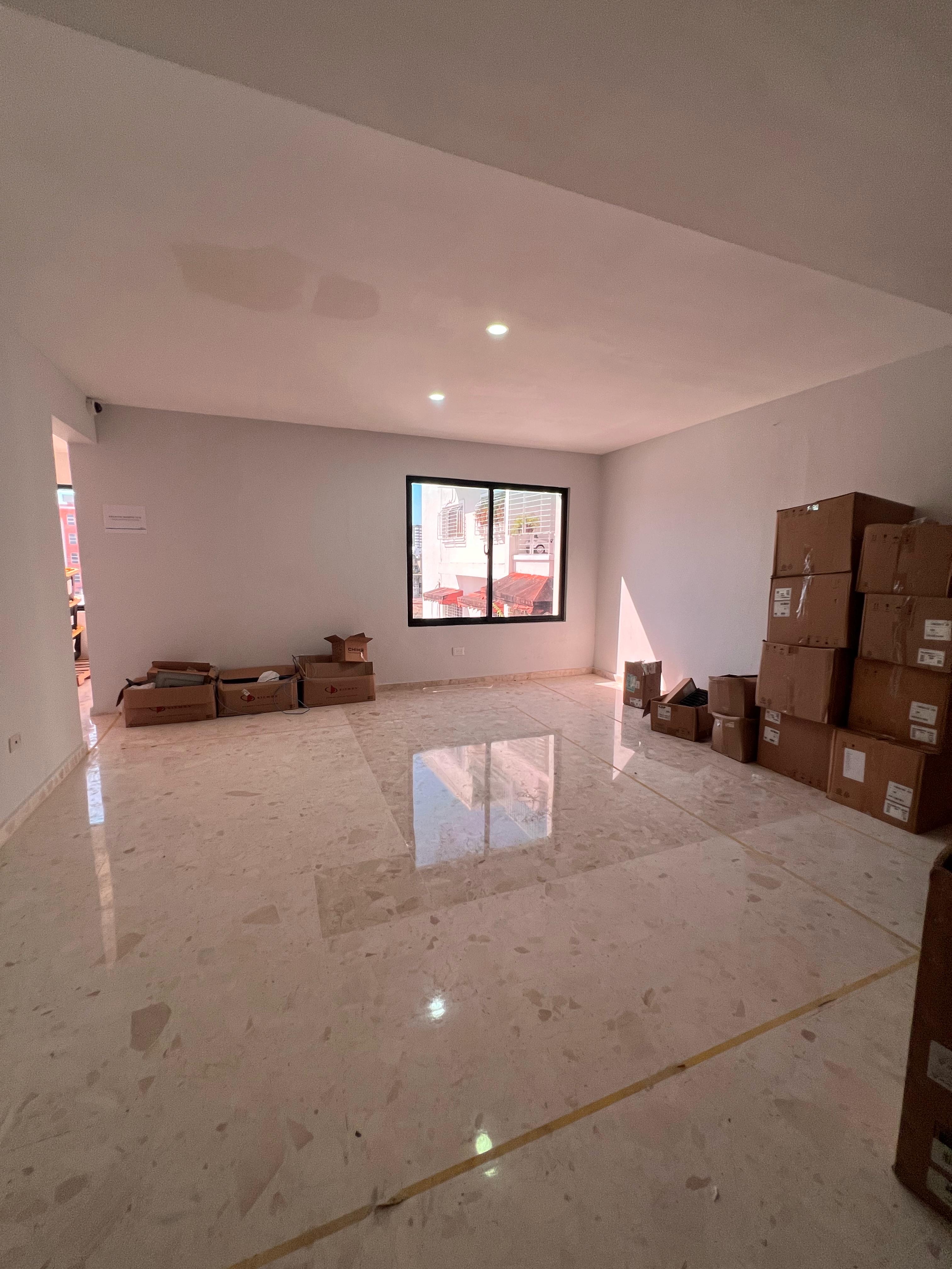 oficinas y locales comerciales - alquilo local comercial en El Millón 
Santo Domingo  6