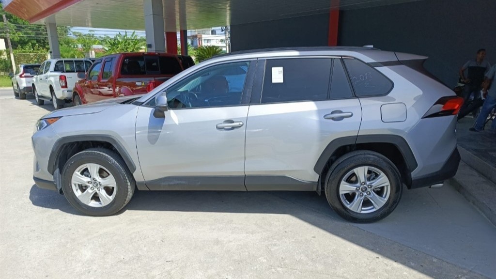 jeepetas y camionetas - 2019 Toyota Rav4 XLE 4x4  2