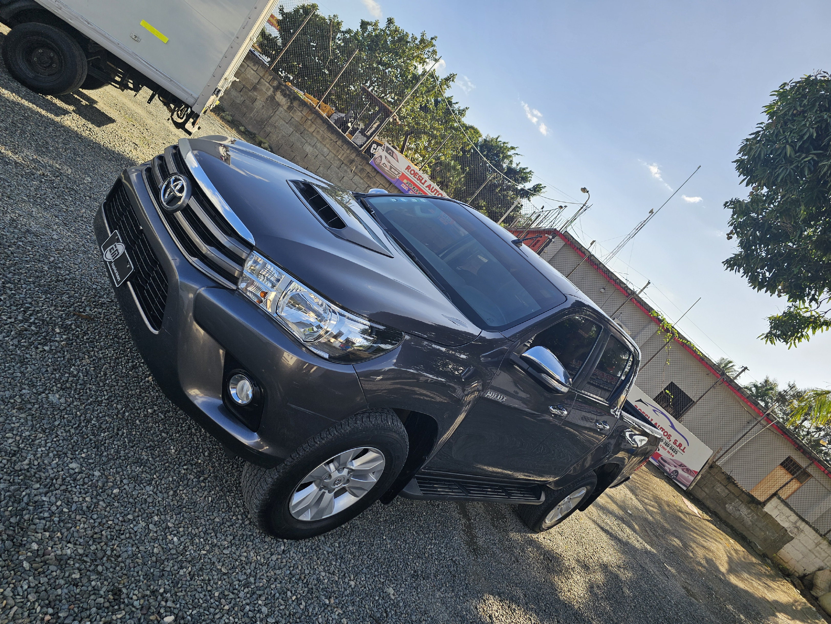 jeepetas y camionetas - Toyota hilux 2016 1