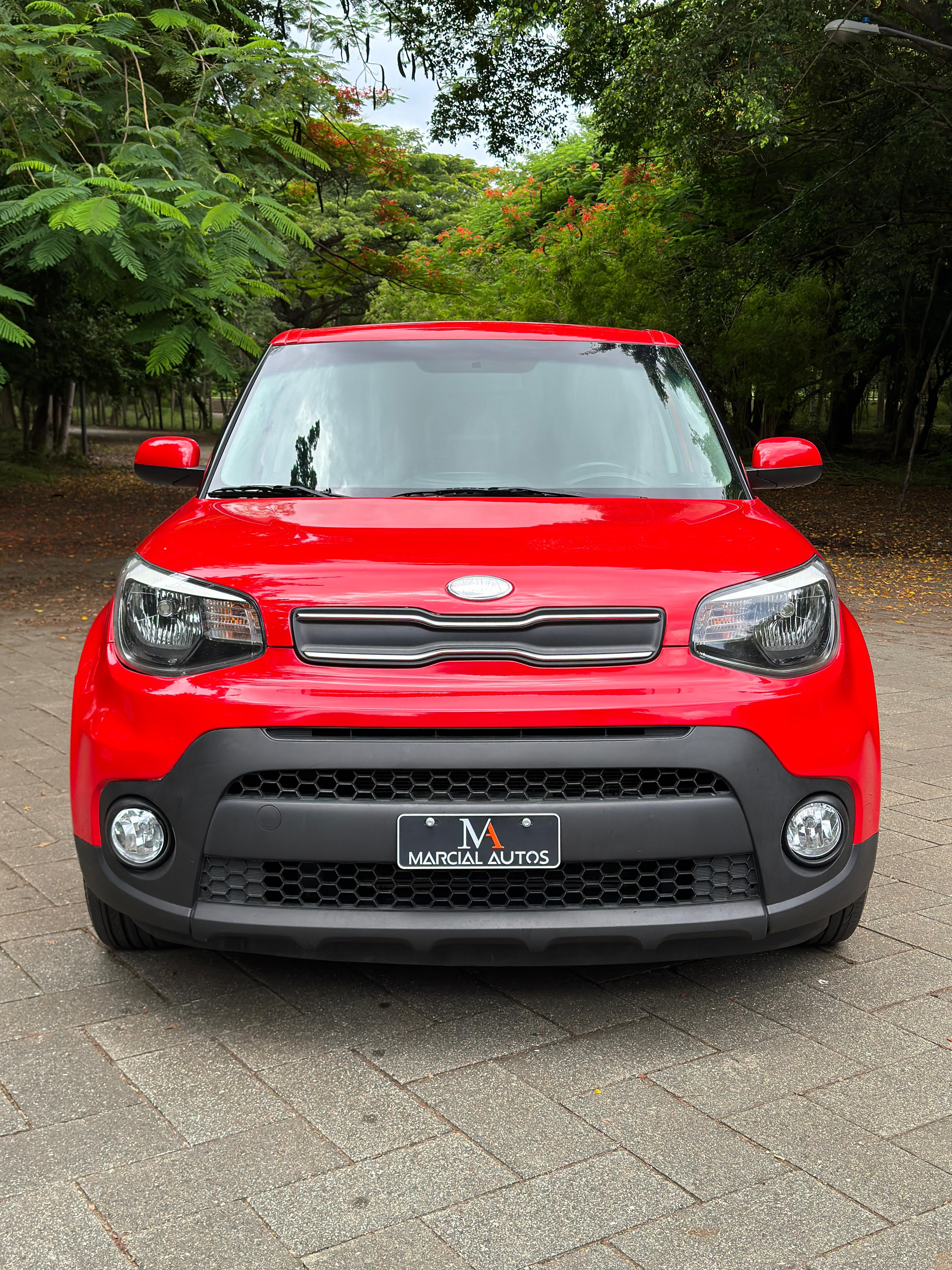 jeepetas y camionetas - Montate en esta coqueta económica espaciosa kia soul 2019 excelente condiciones  1