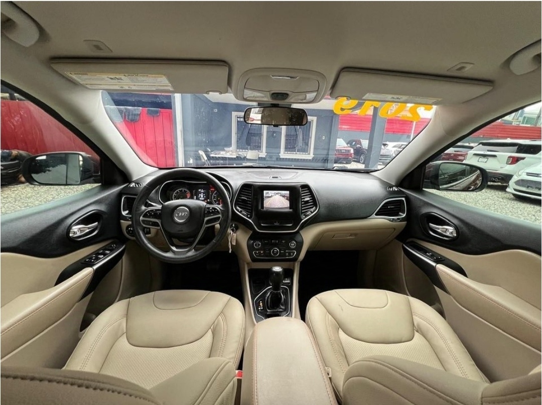 jeepetas y camionetas - 2019 Jeep Cherokee Latitude 4