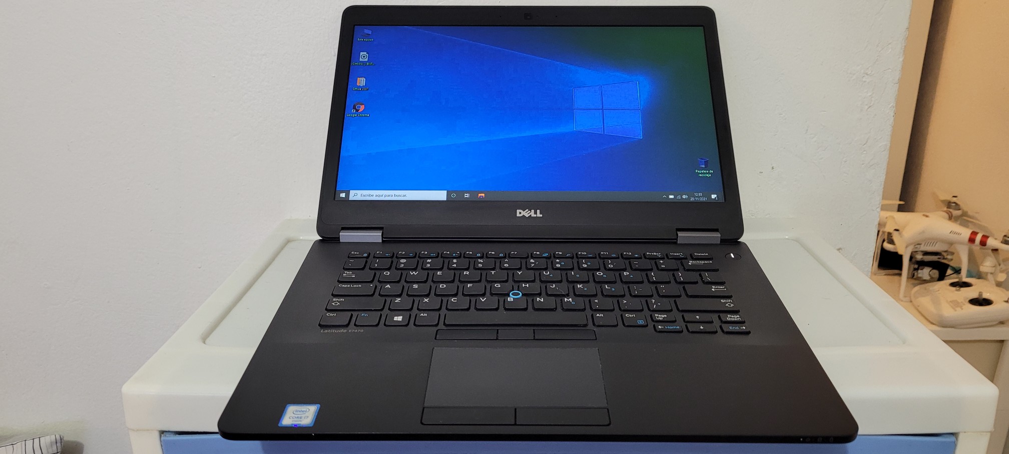 computadoras y laptops - Dell 7480 14 Pulg Core i5 7ma Gen Ram 8gb ddr4 Disco 128gb SSD Solido