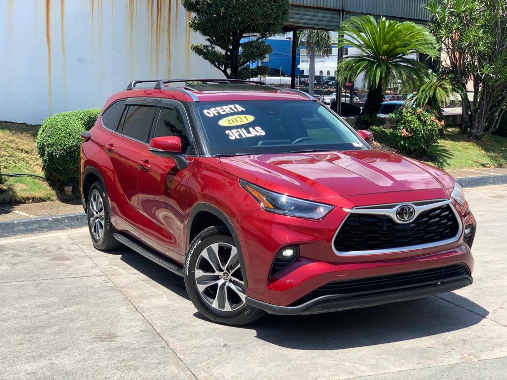 jeepetas y camionetas - TOYOTA HIGHLANDER 2021 XLE SUNROOF FULL 3 FILAS DE ASIENTOS INTERIOR EN PIEL  0