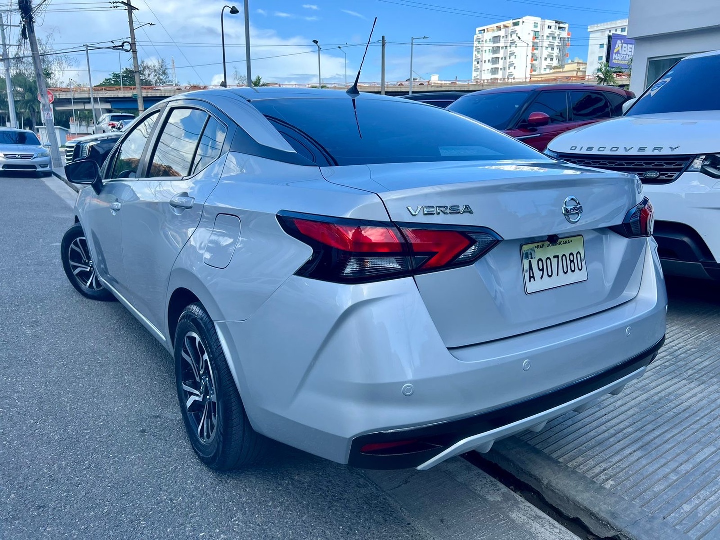 carros - Nissan Versa 2021 3