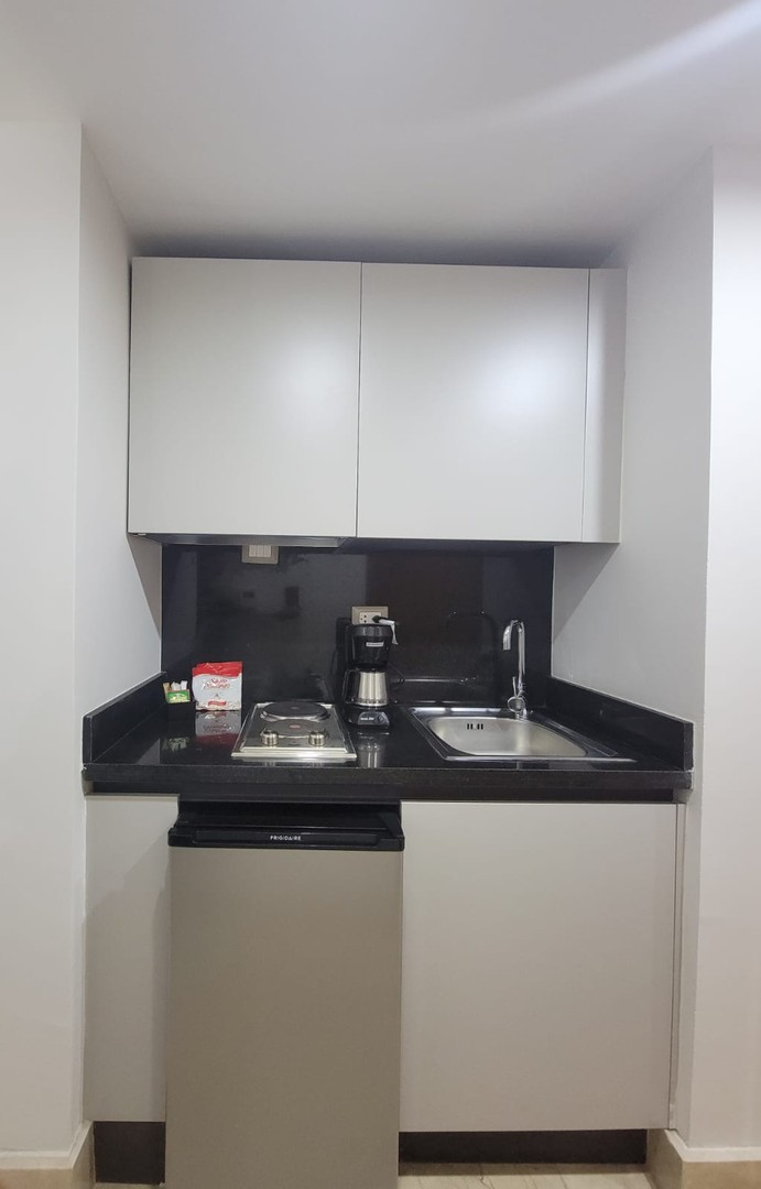 apartamentos - Vendo de Oportunidad Apto. Estudio de lujo amueblado en samana  5