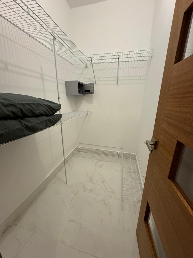 apartamentos - Apartamento en Alquiler Amueblado
PIANTINI
USD 1,450.00 (Mantenimiento incluido) 9