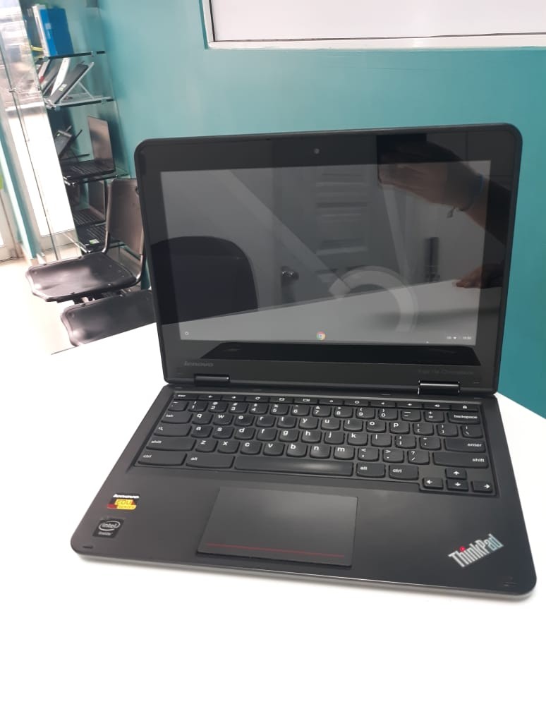 computadoras y laptops - Laptop, Lenovo Yoga 11e  Chromebook  (touch) / 5th Gen, Intel Celeron N2930 / 4G 1