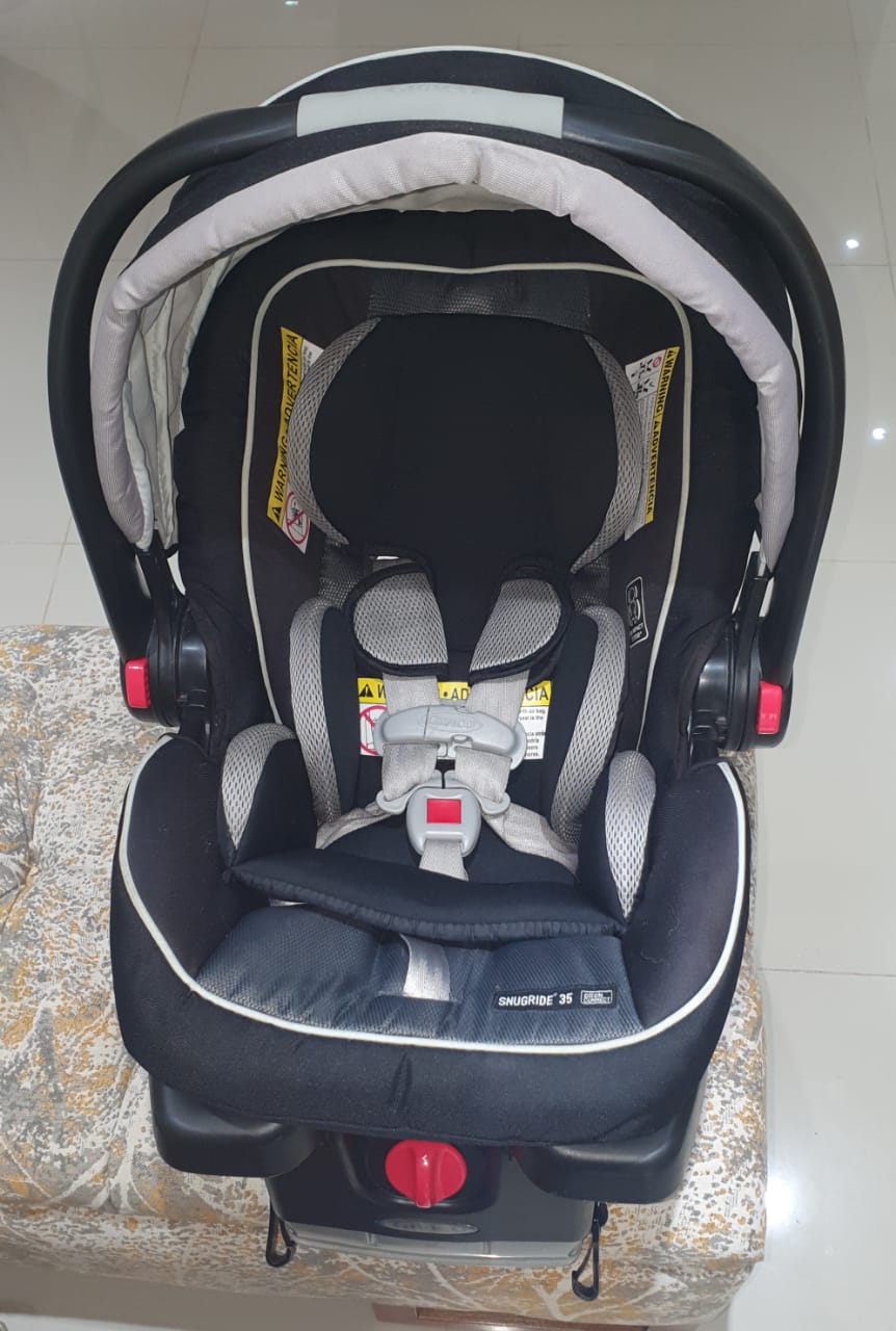 coches y sillas - Silla para vehículo con su basé. Marca Graco. Soporta hasta 35 libras. 0