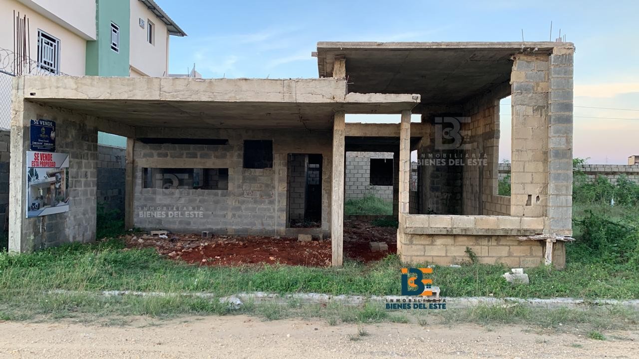 casas - Se Vende Nueva y Moderna Casa, (Mejora) ubicada en Residencial Altos de Abraham