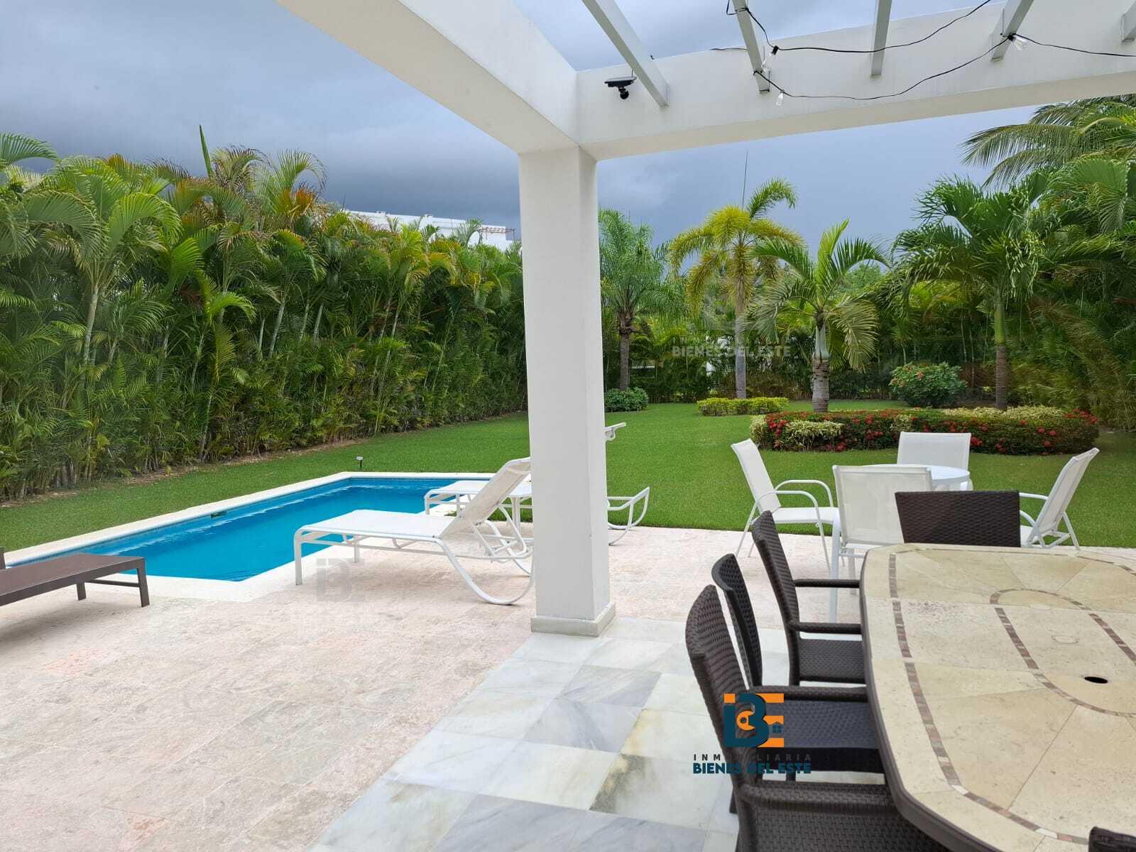 casas vacacionales y villas - Hermosa Villa  en Exclusivo Playa Nueva Romana 5