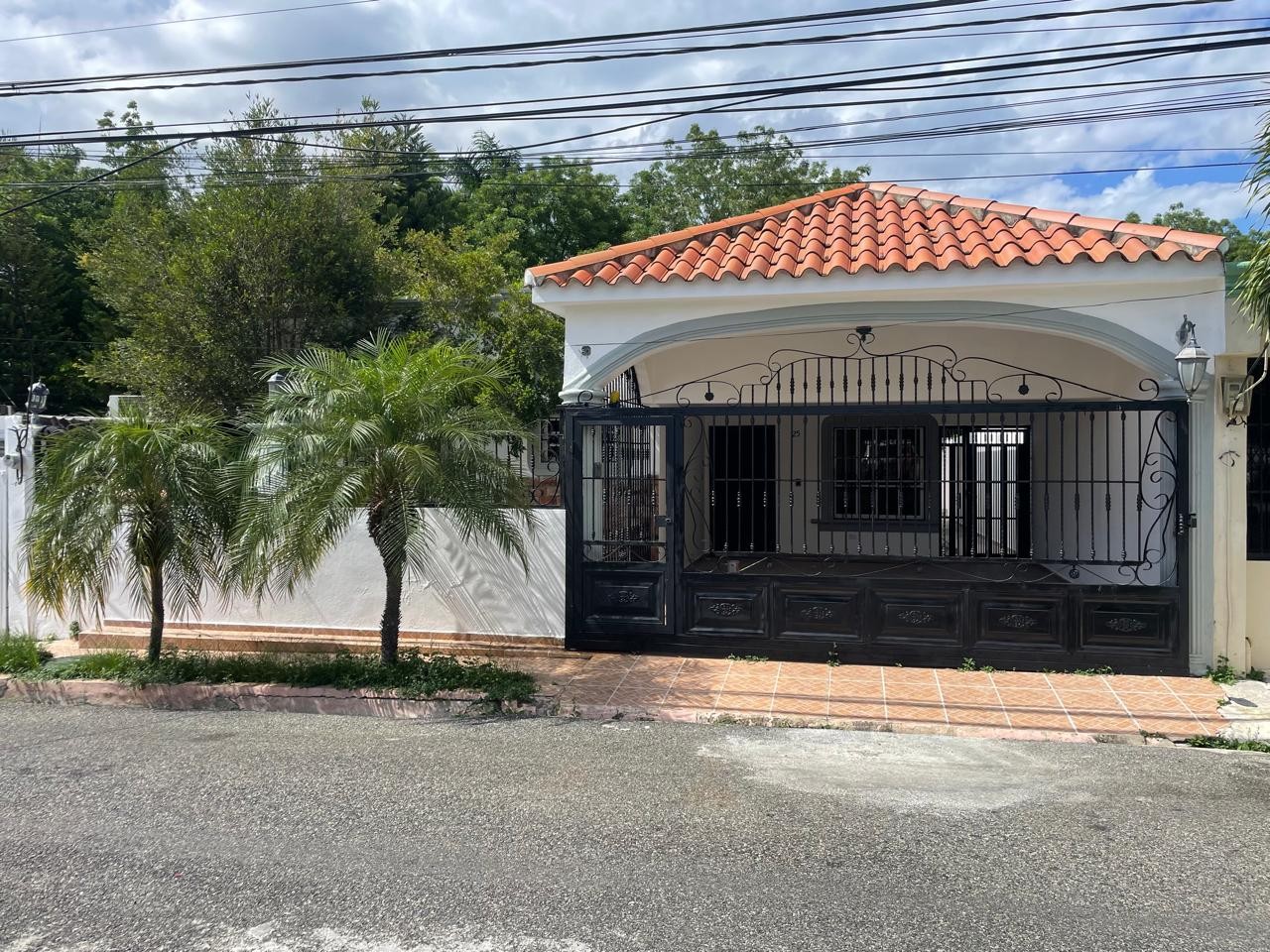 casas - Vendo casa en Carmen María RD$9,400,000. 
 0