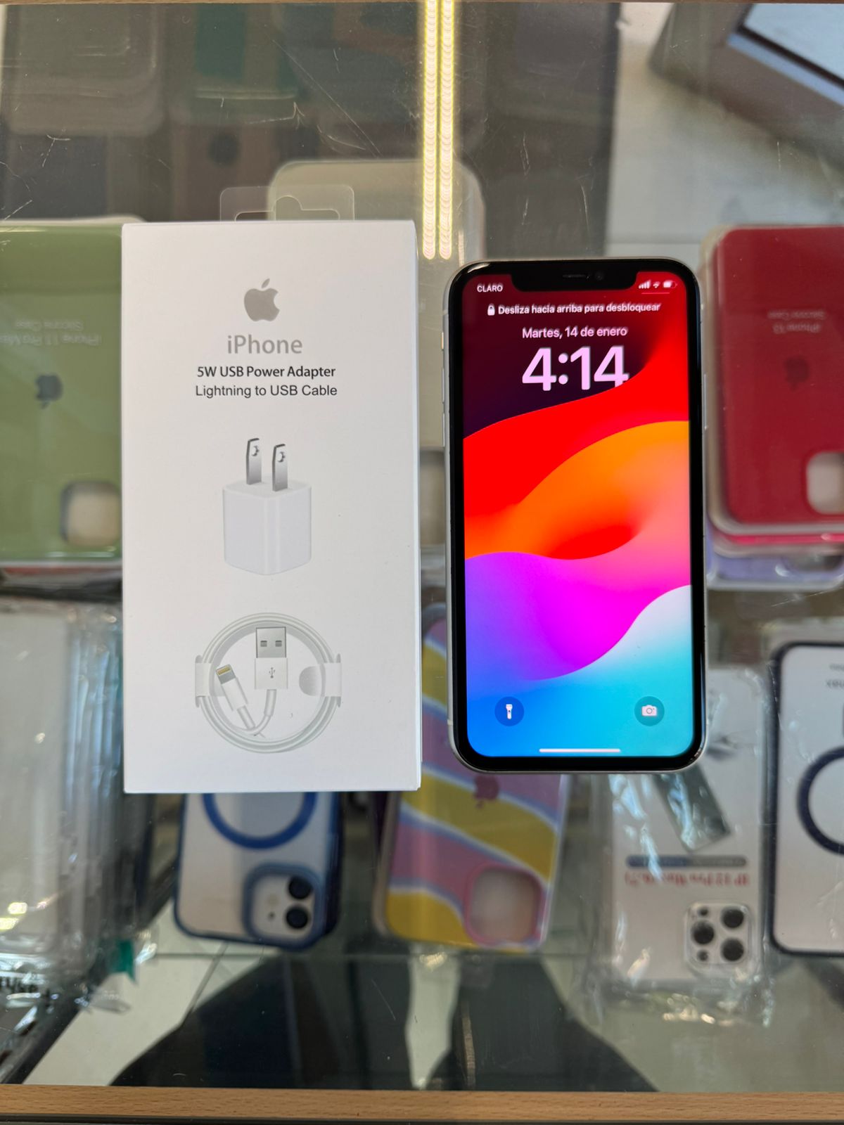 celulares y tabletas - Iphone 11 blanco 128GB Desbloqueado.