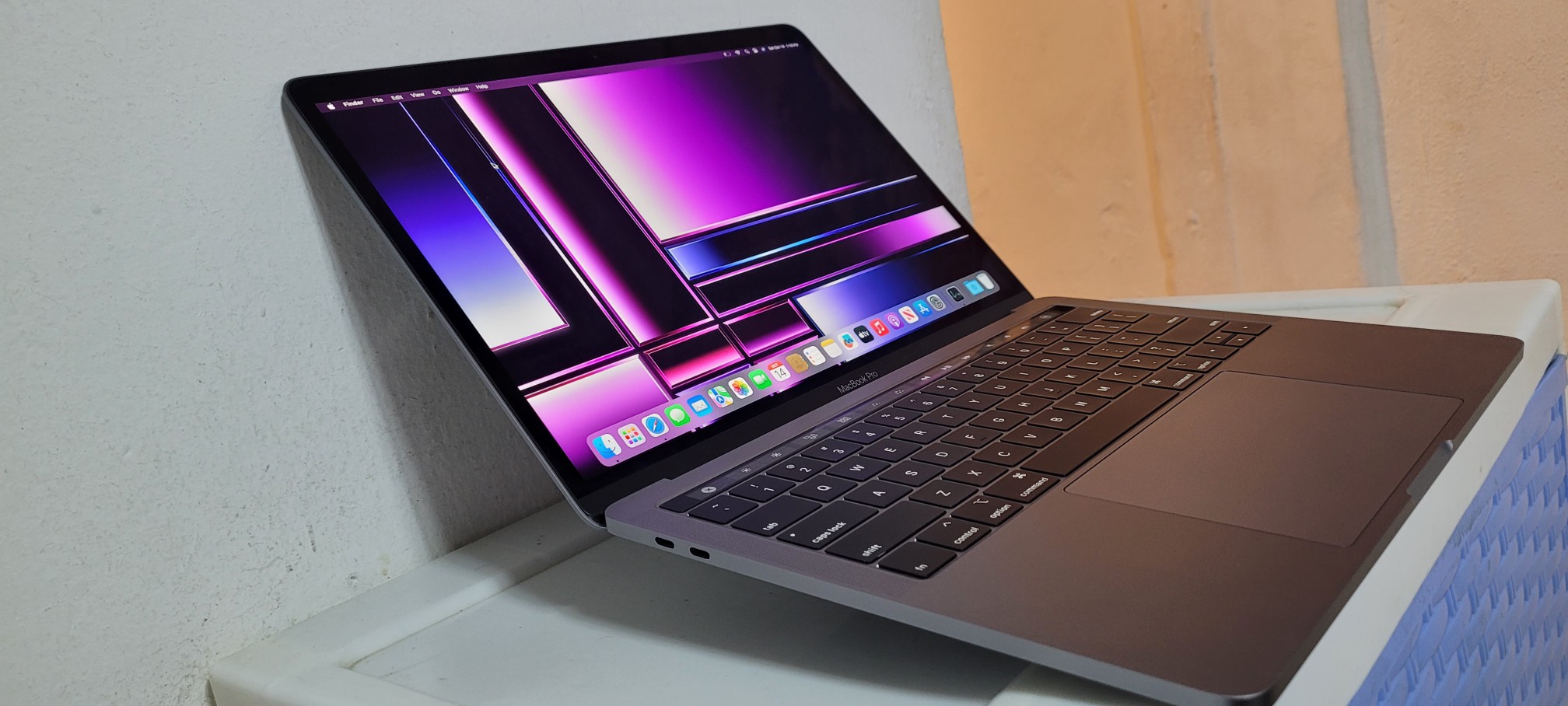 computadoras y laptops - Macbook pro A1989 13 Pulg Core i7 Ram 16gb Disco 512gb año 2018 1