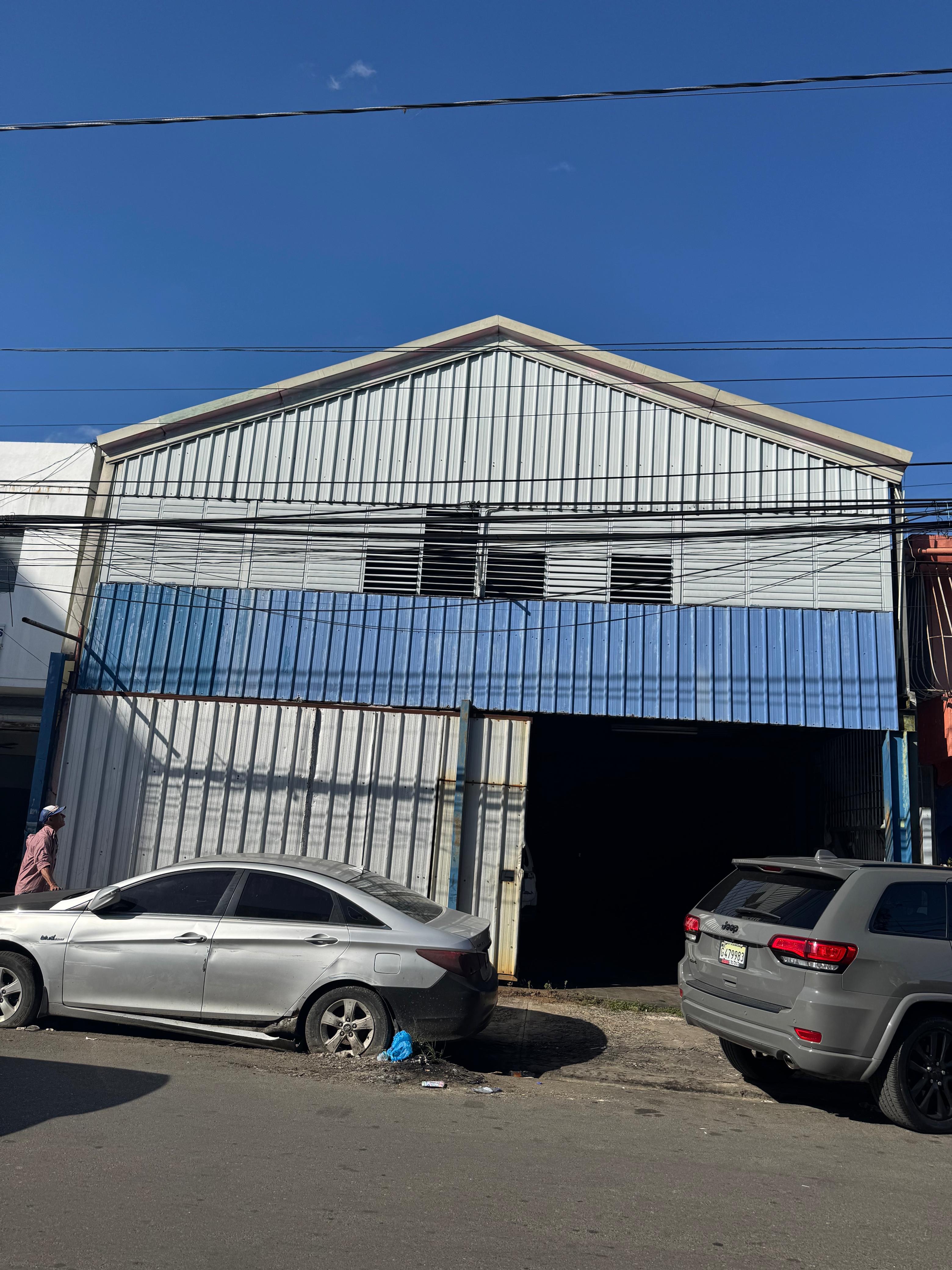 oficinas y locales comerciales - Nave industrial en Ensanche La Fe, próximo a la Av 0