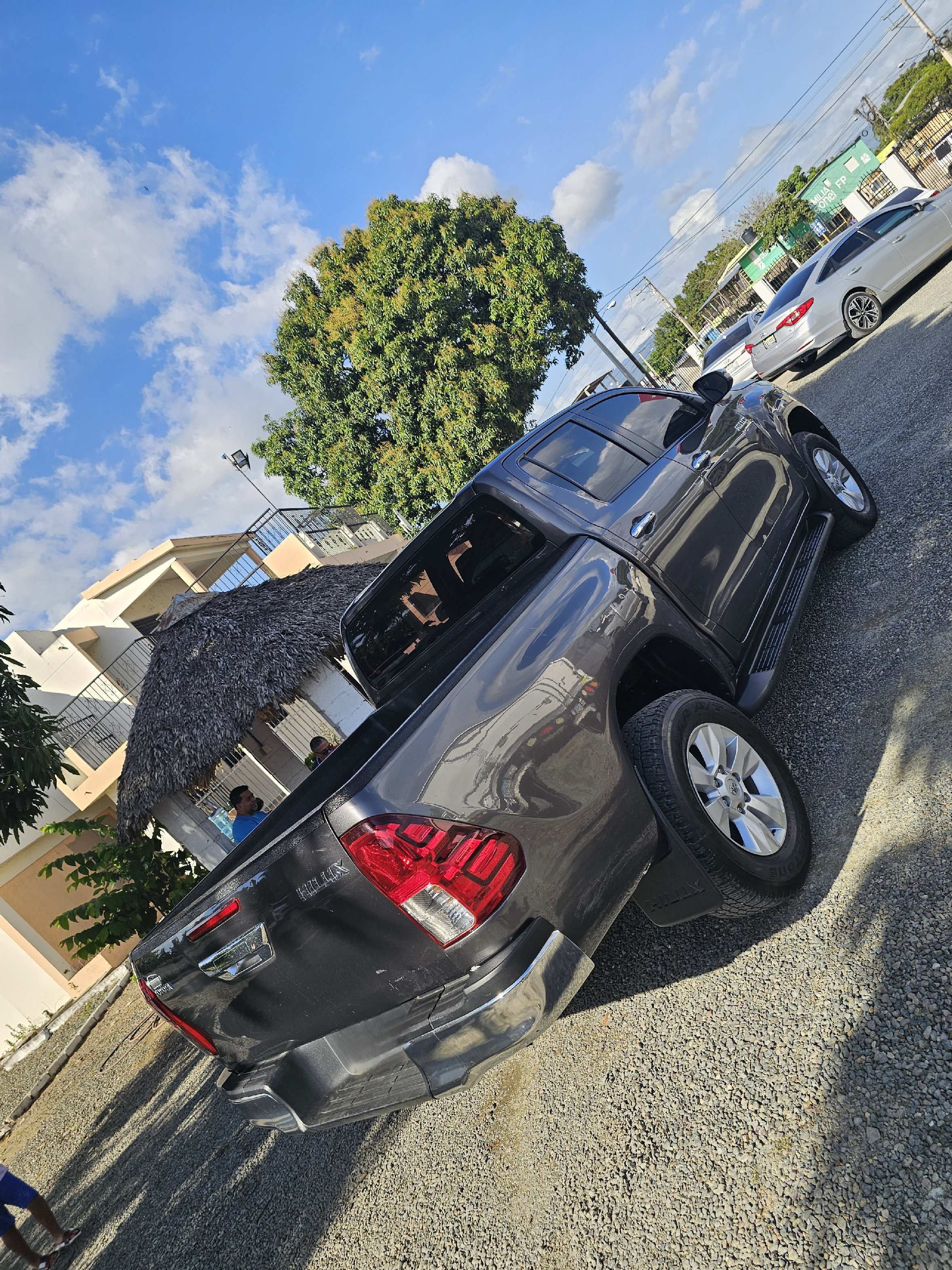 jeepetas y camionetas - Toyota hilux 2016 3