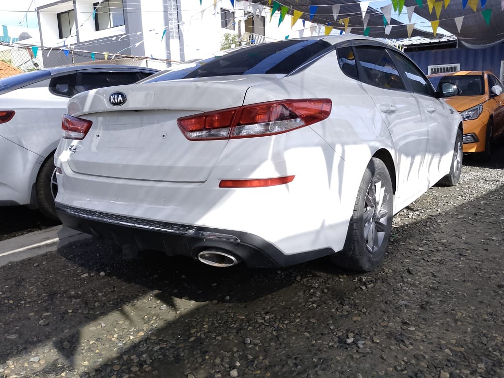 carros - KIA K5 2019 BlancoDESDE: RD$ 815,100.00 6