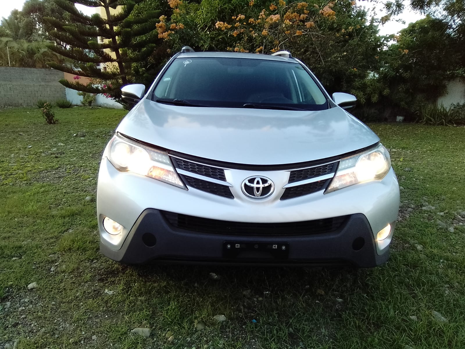 jeepetas y camionetas - Toyota rav4 2015 7