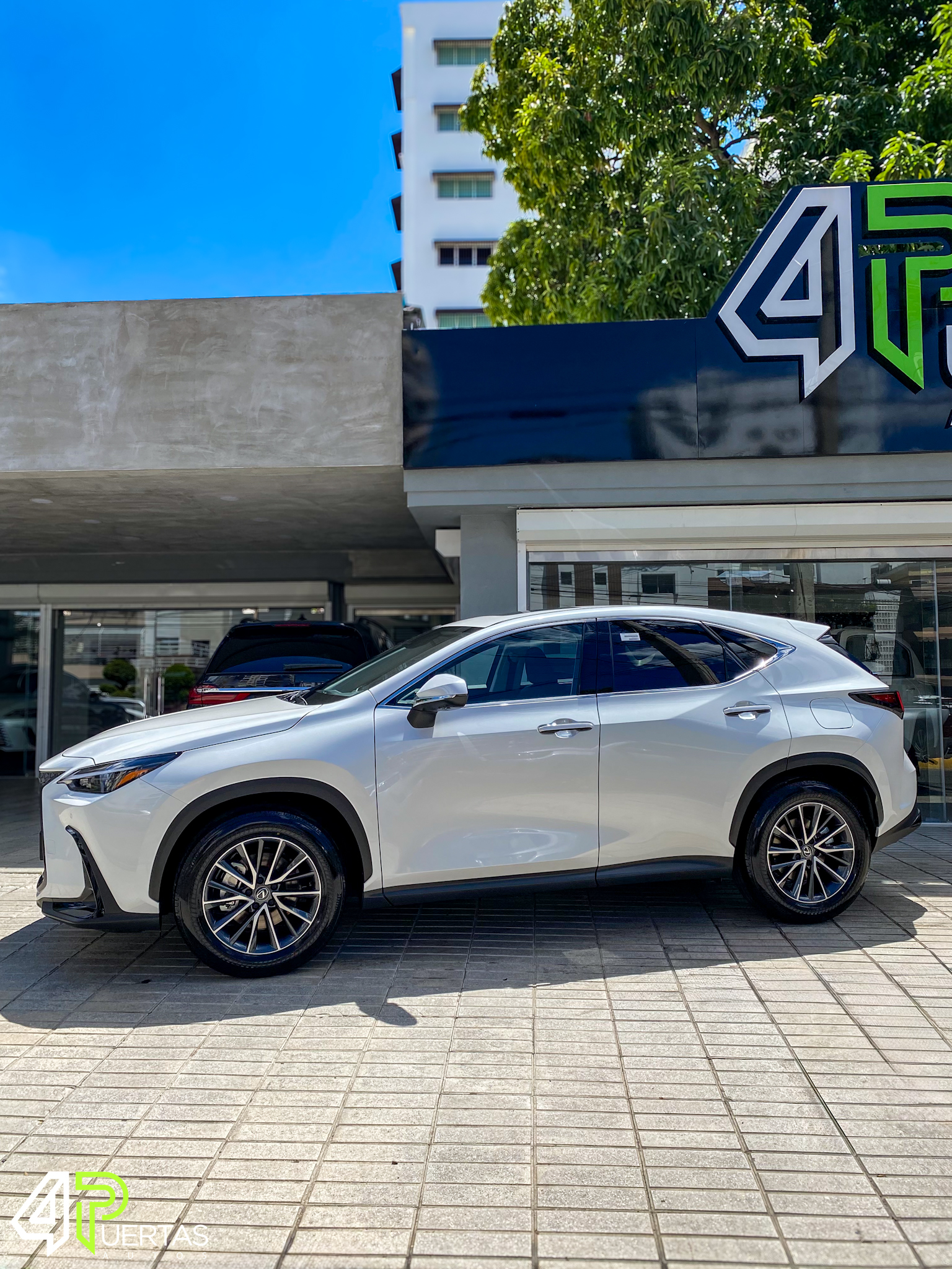 jeepetas y camionetas - LEXUS NX350 HIBRIDA 2