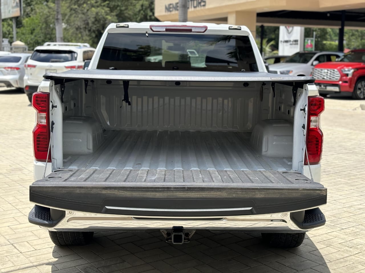 jeepetas y camionetas - Chevrolet Silverado 1500 4x4 año 2020. 6