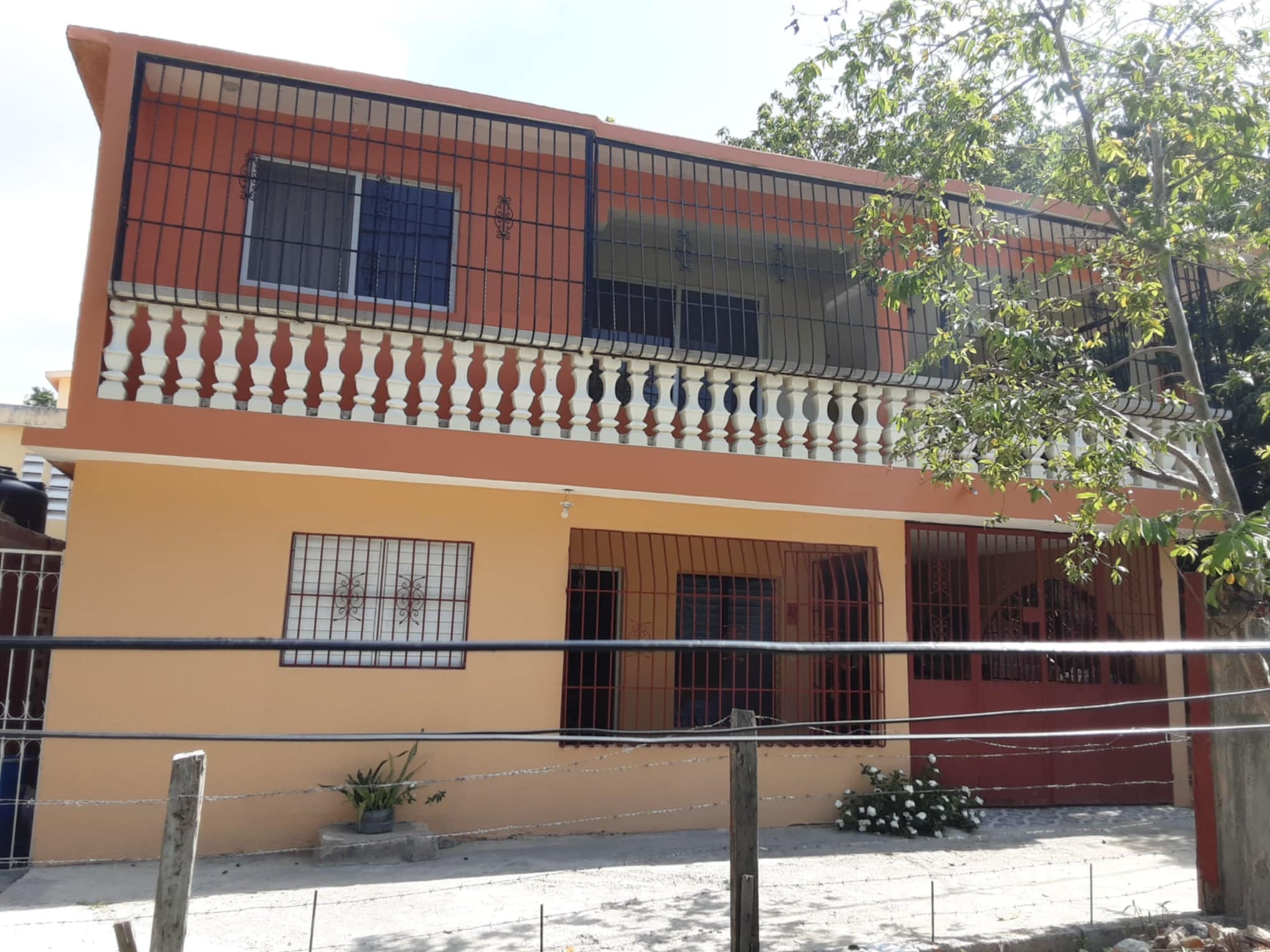 casas - Casa de 2 Pisos en zona turística de San Cristóbal 6