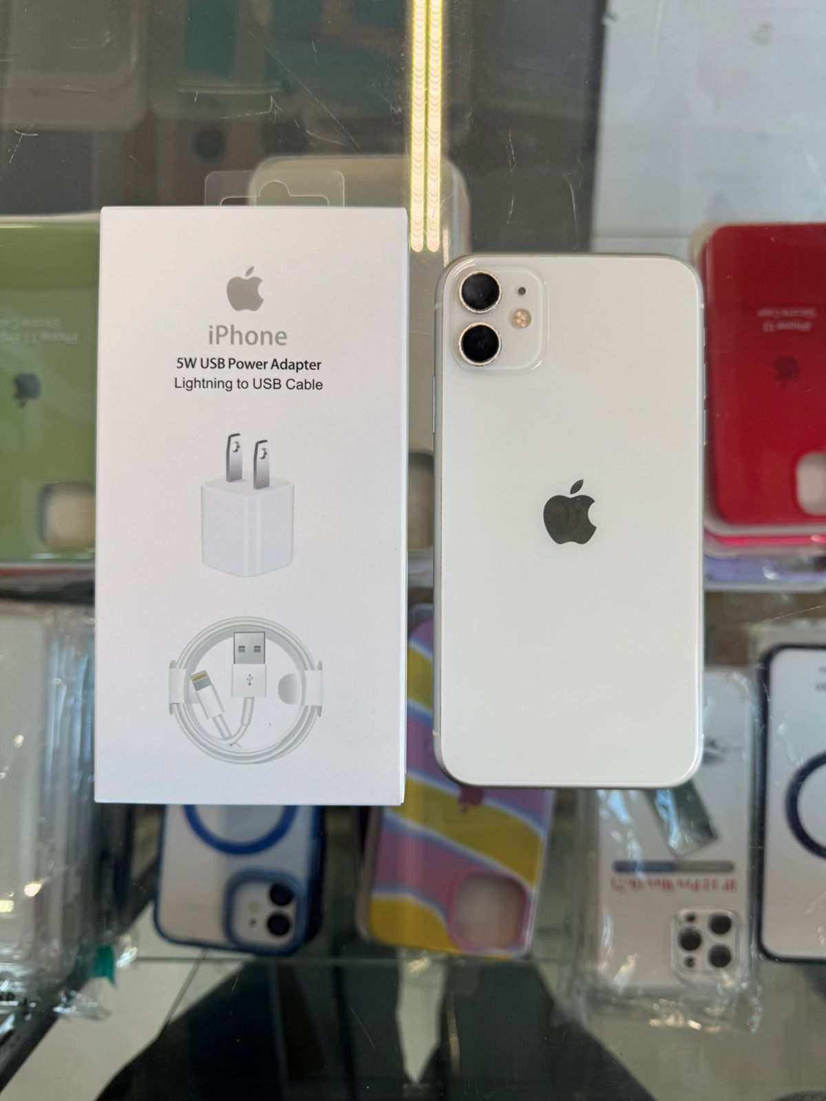 celulares y tabletas - Iphone 11 blanco 128GB Desbloqueado. 1