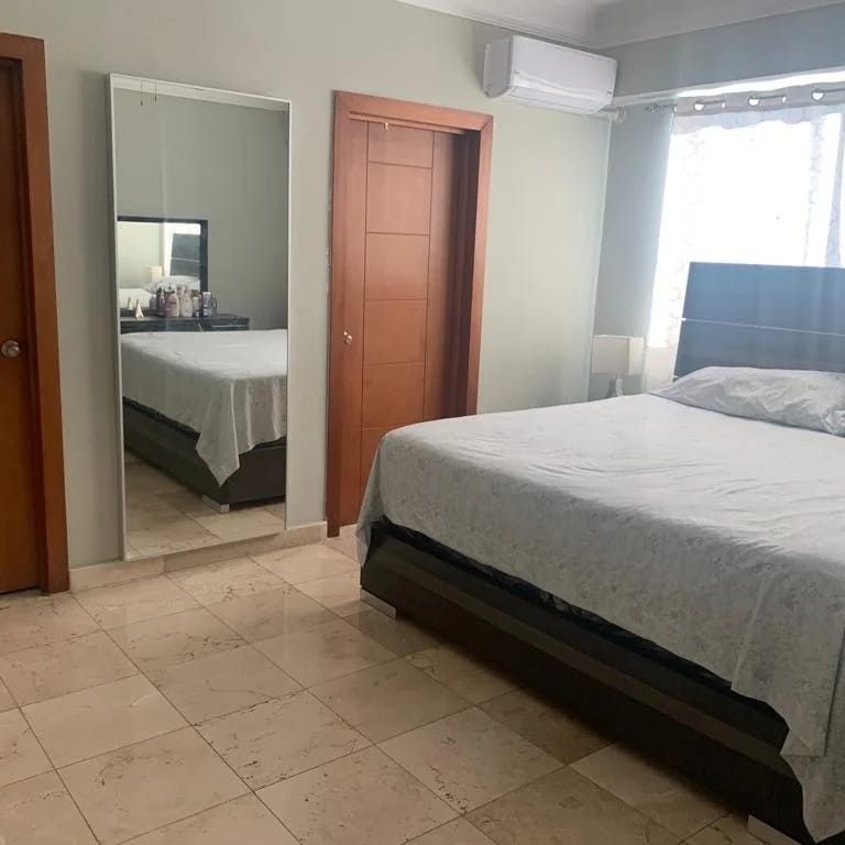 penthouses - Se vende apartamento tipo PH en La Zona Universitaria 2