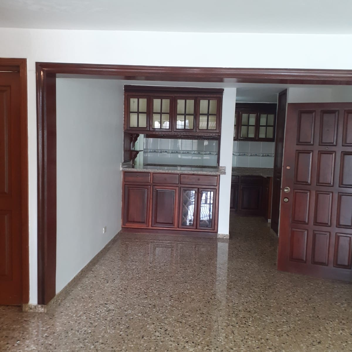 apartamentos - Alquilo en Bella Vista  Segunda SIN INTERMEDIARIO 