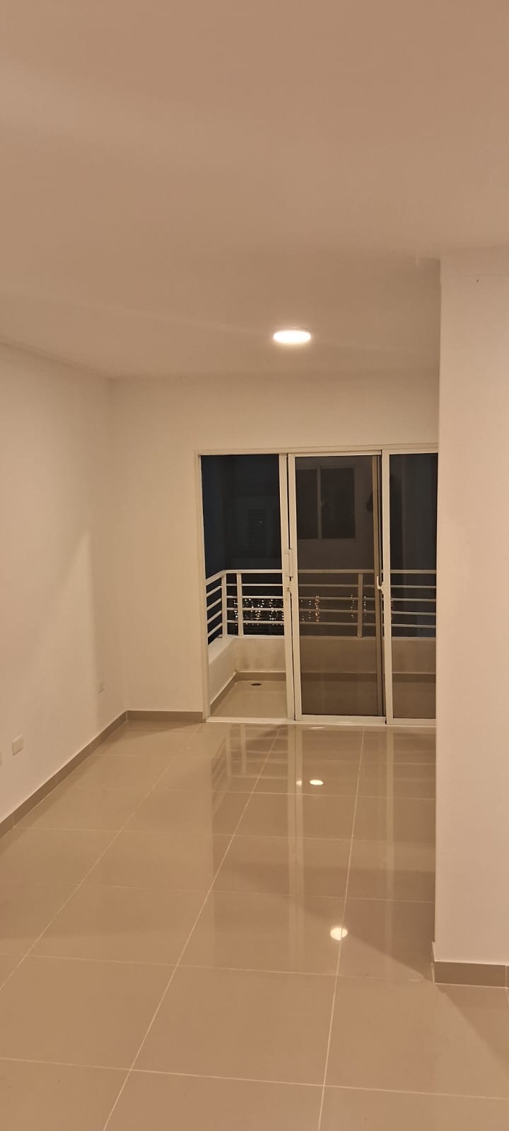 apartamentos - Vendo alamaneda nuevo Ph tres hab dos baños terraz 9