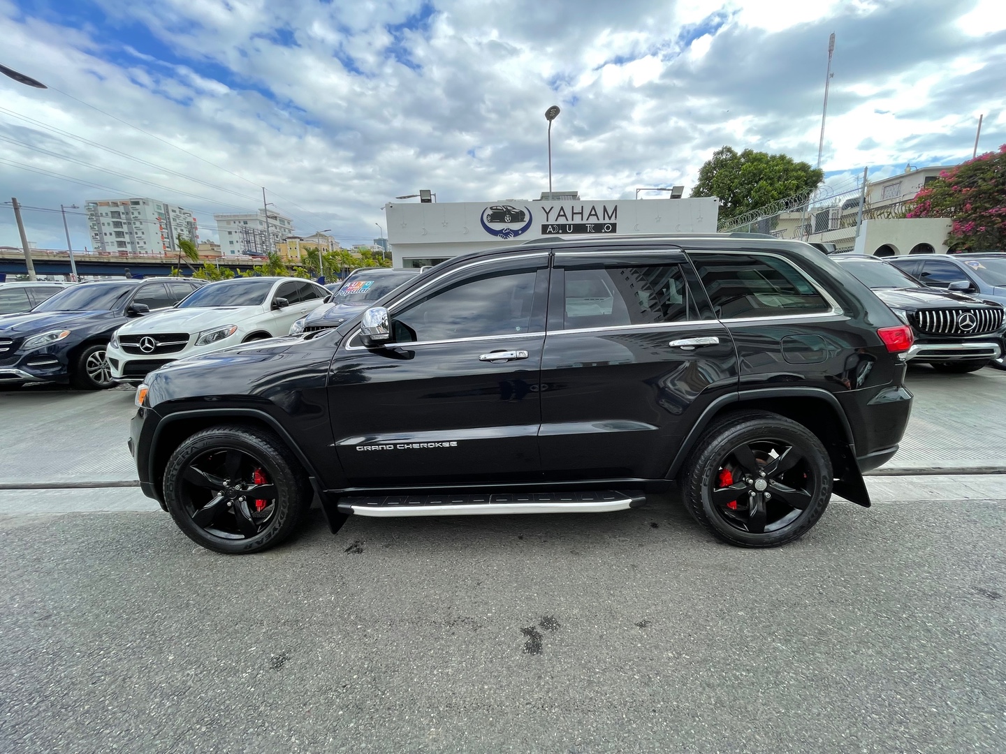 jeepetas y camionetas - Jeep Grand Cherokee Larero 2014 4