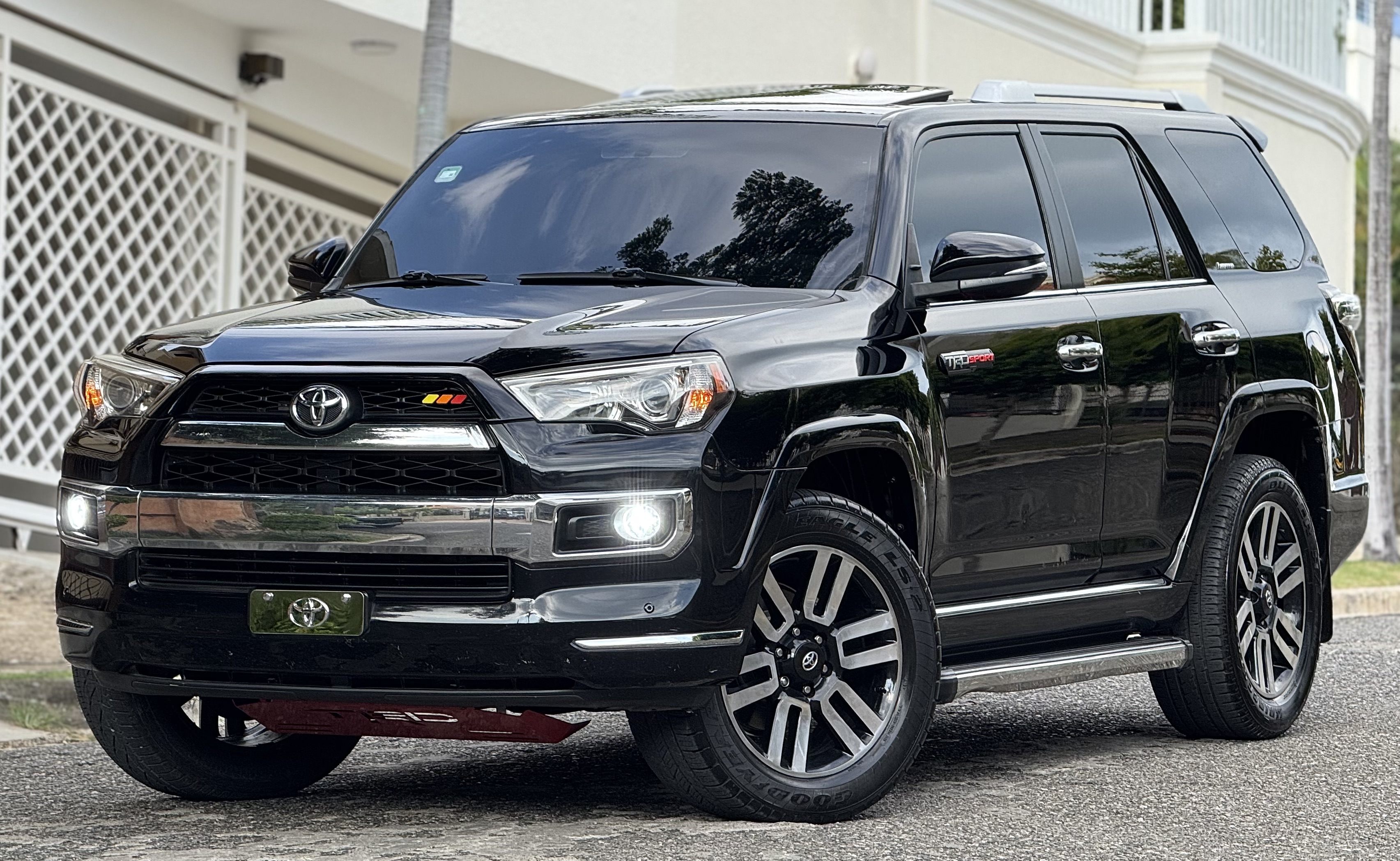 jeepetas y camionetas - Toyota 4runner Limited 4x4 3 filas 2016