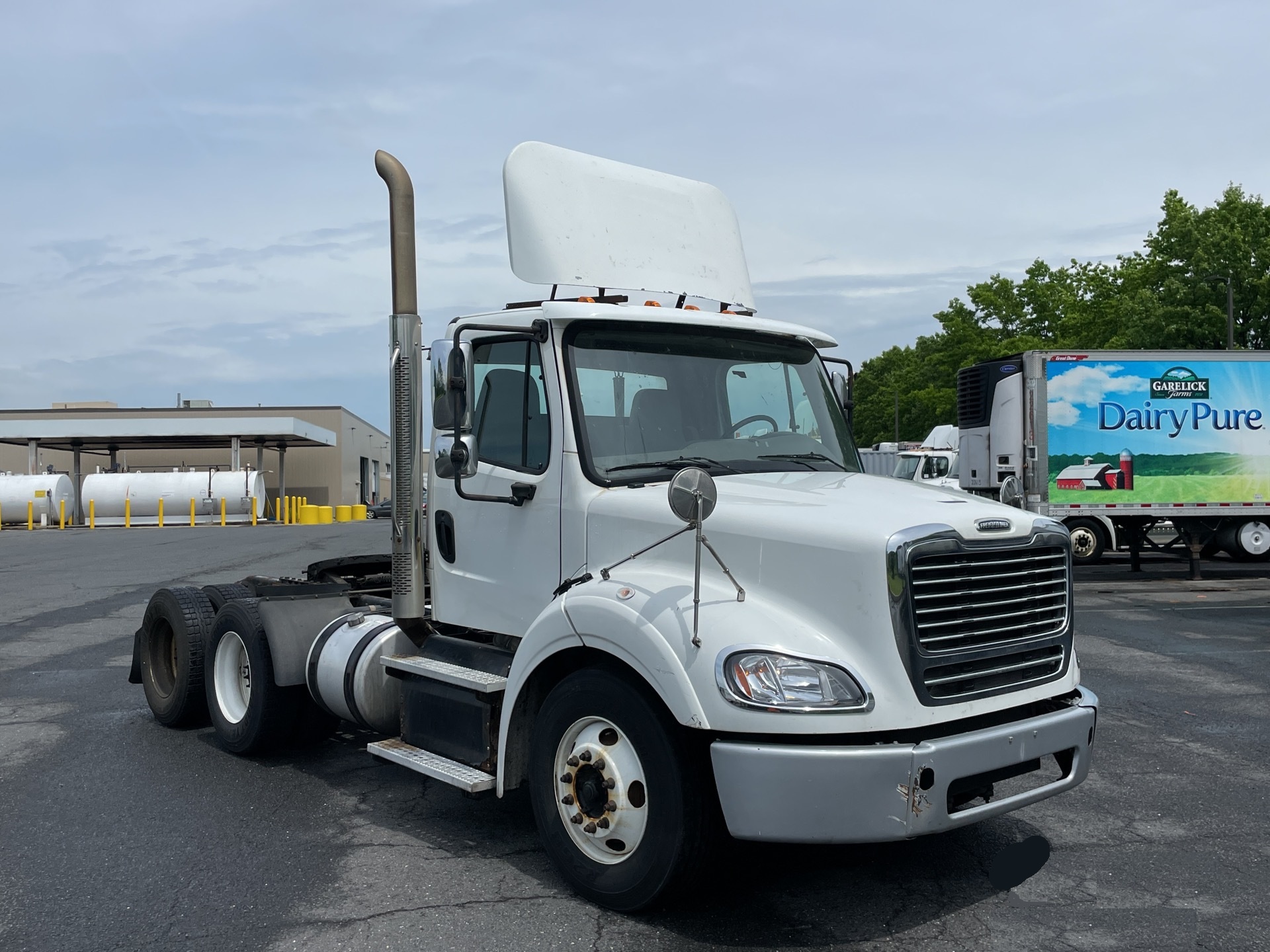 camiones y vehiculos pesados - CAMION FREIGHTLINER CABEZOTE AUTOMATICO ANO 2015 1