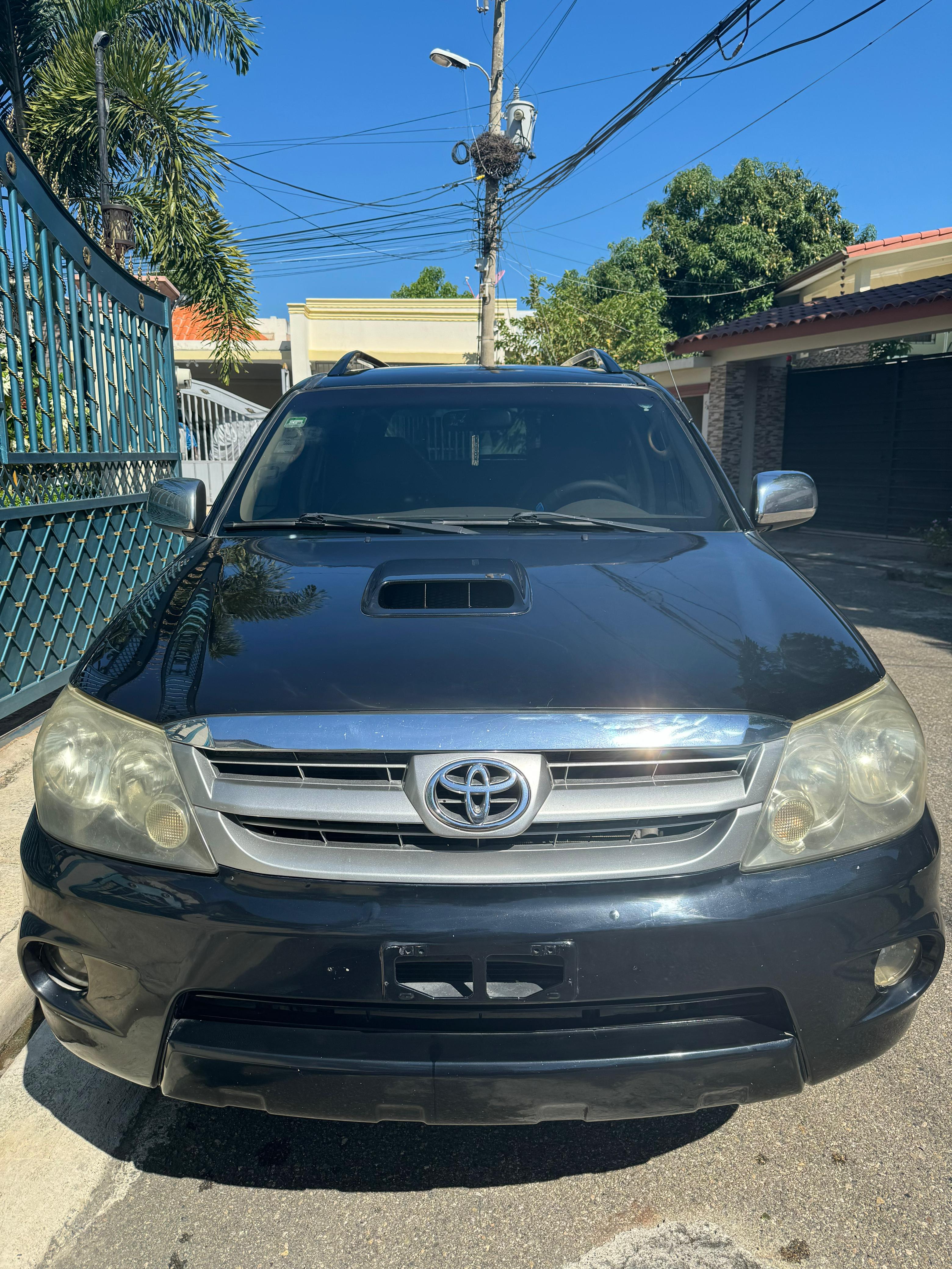 jeepetas y camionetas - Toyota fortuner 2008 1