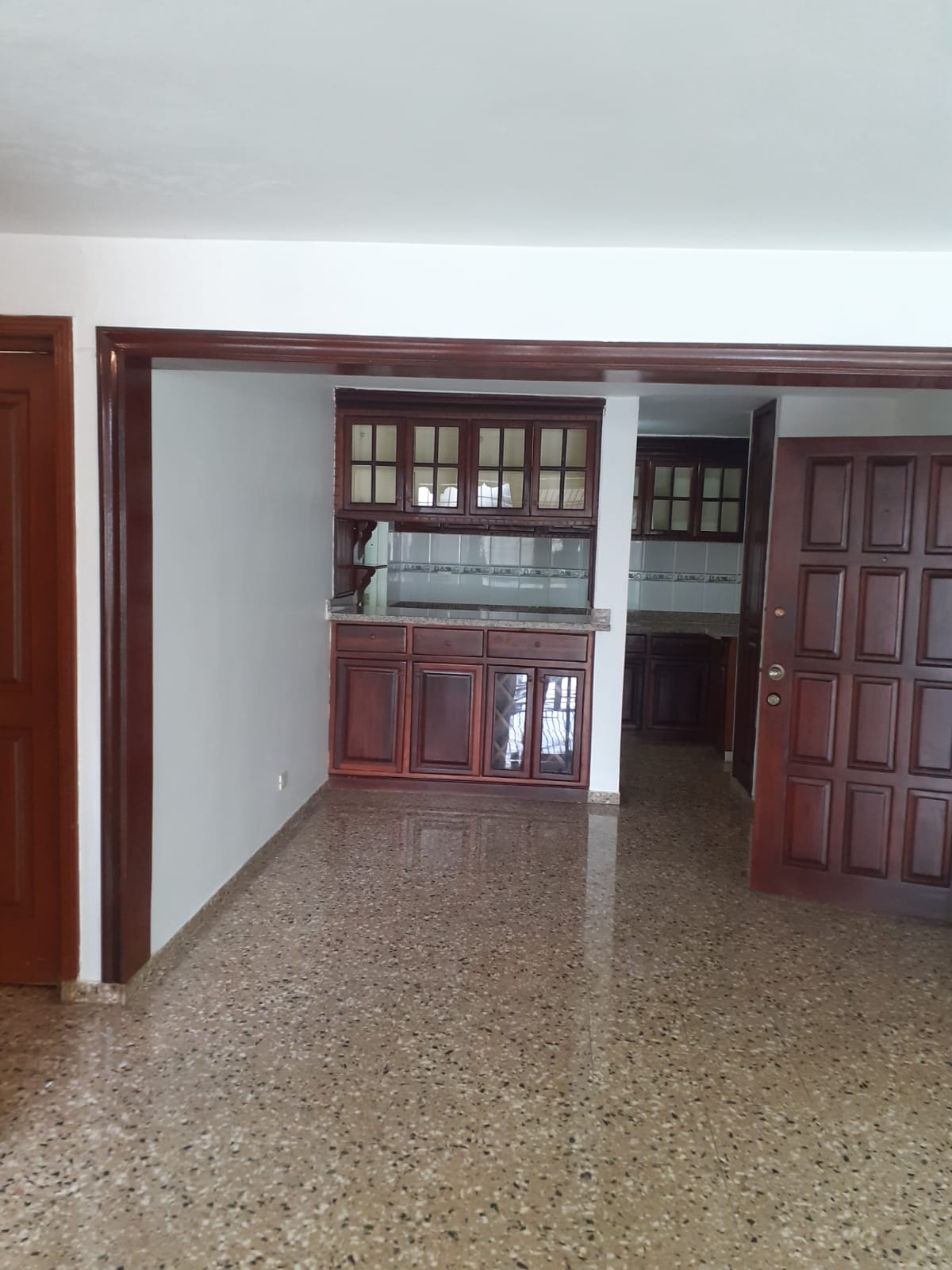 apartamentos - Alquilo en Bella Vista  Segunda SIN INTERMEDIARIO  2