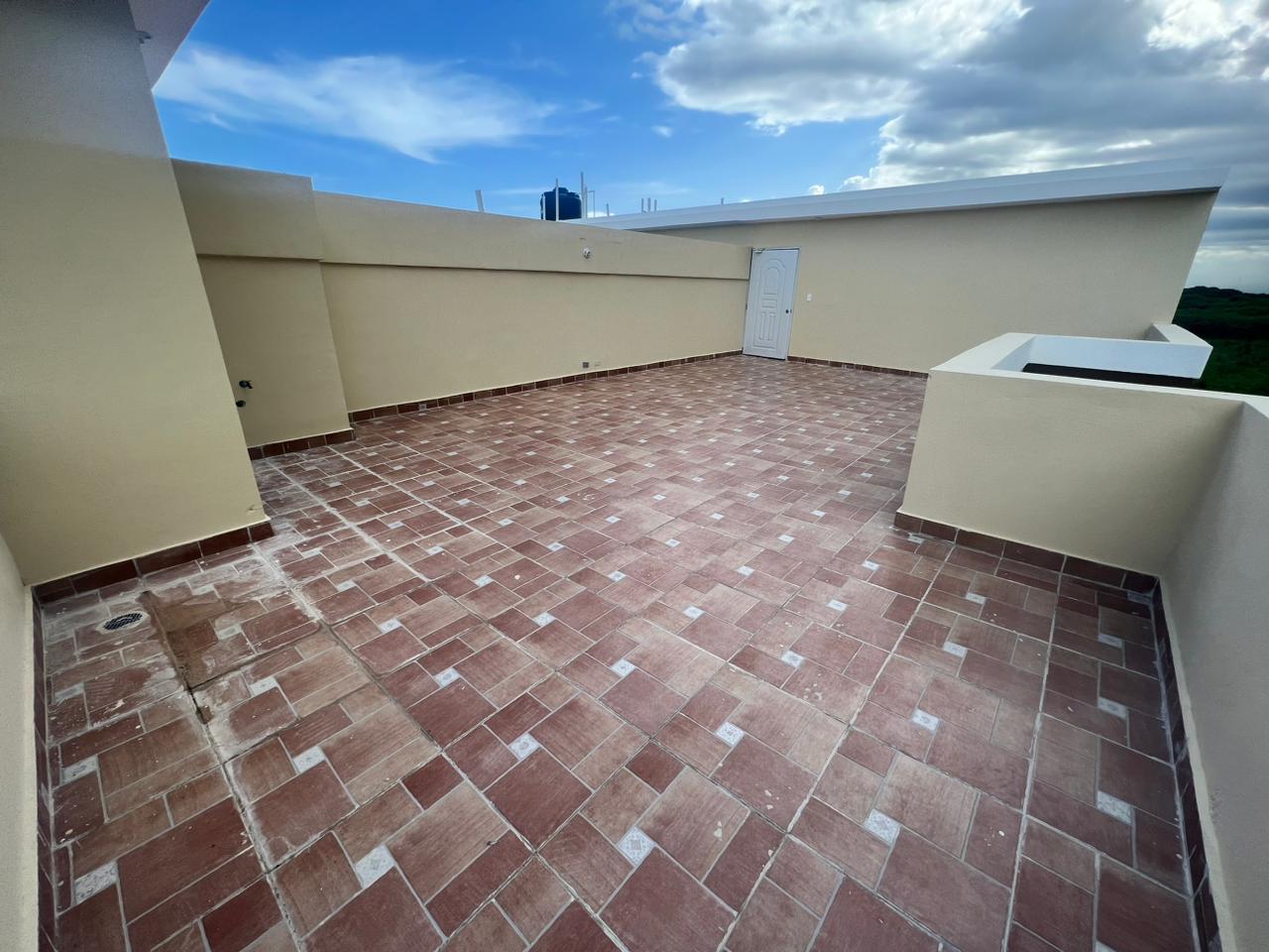 apartamentos - Venta de apartamentos en las autopista de san Isidro 4ta con terraza 2