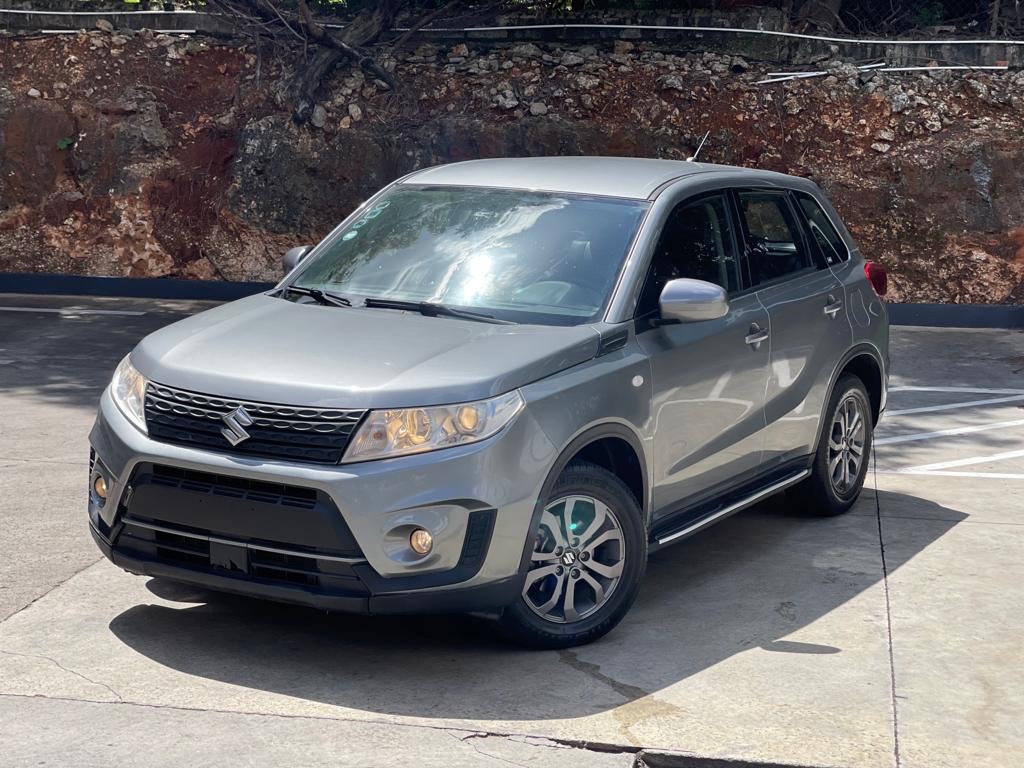 jeepetas y camionetas - SUZUKI VITARA 2020 INTERIOR EN PIEL RADIO ANDROID CAMARA DE REVERSA CON ESTRIBOS