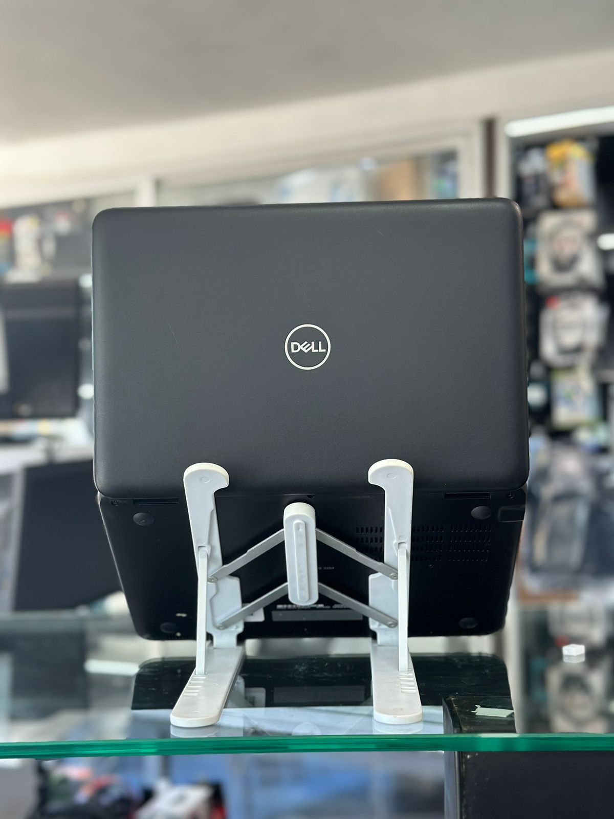 computadoras y laptops - DELL CON PANTALLA HD DE 11.6 1