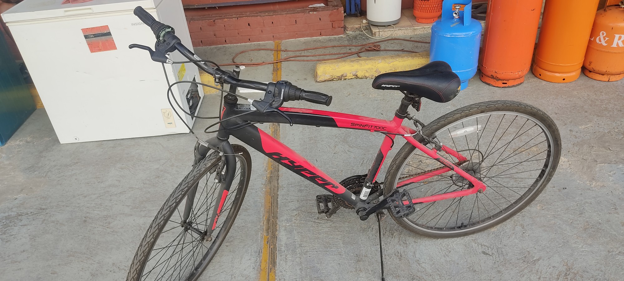 bicicletas y accesorios - Bicicleta roja buena condicion