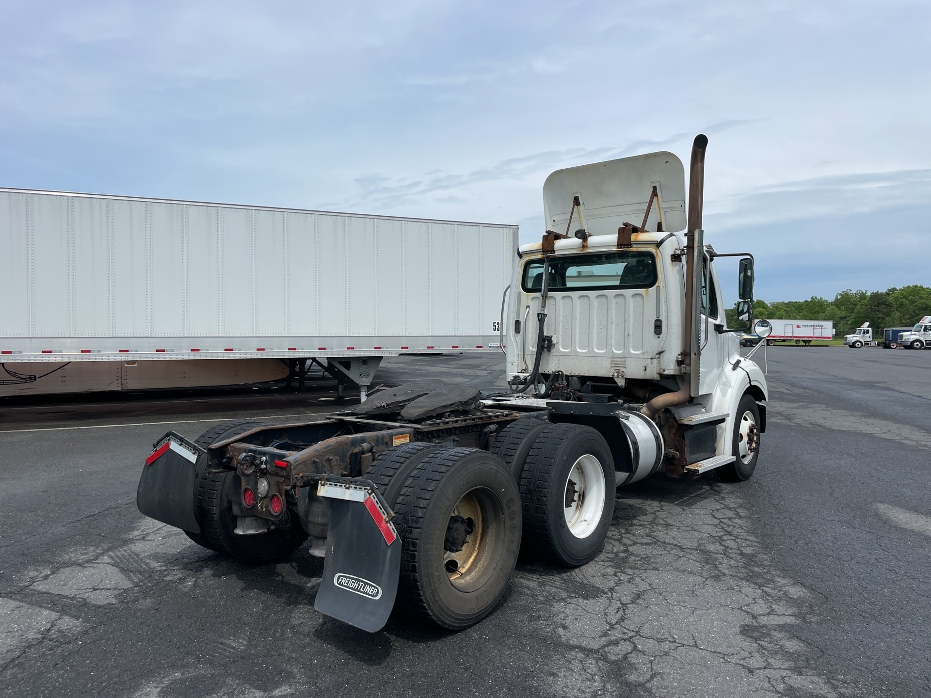 camiones y vehiculos pesados - CAMION FREIGHTLINER CABEZOTE AUTOMATICO ANO 2015 3