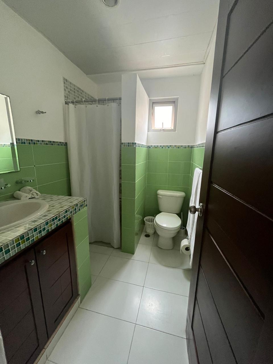 apartamentos - Vendo ensanche naco dos habitaciones dos baños par 7